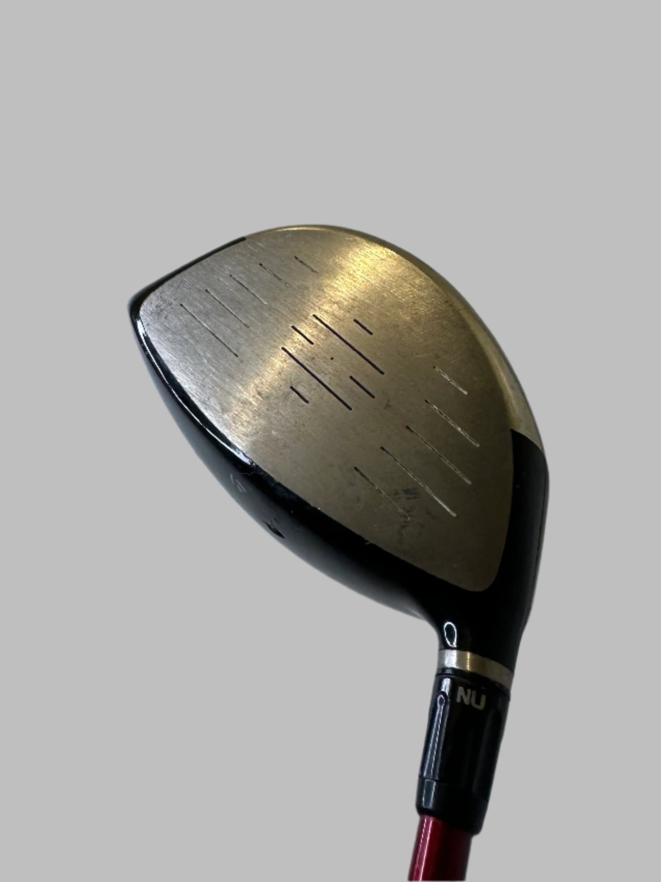 LH Taylormade R9 10.5* Driver / Good Condition / Stiff Flex