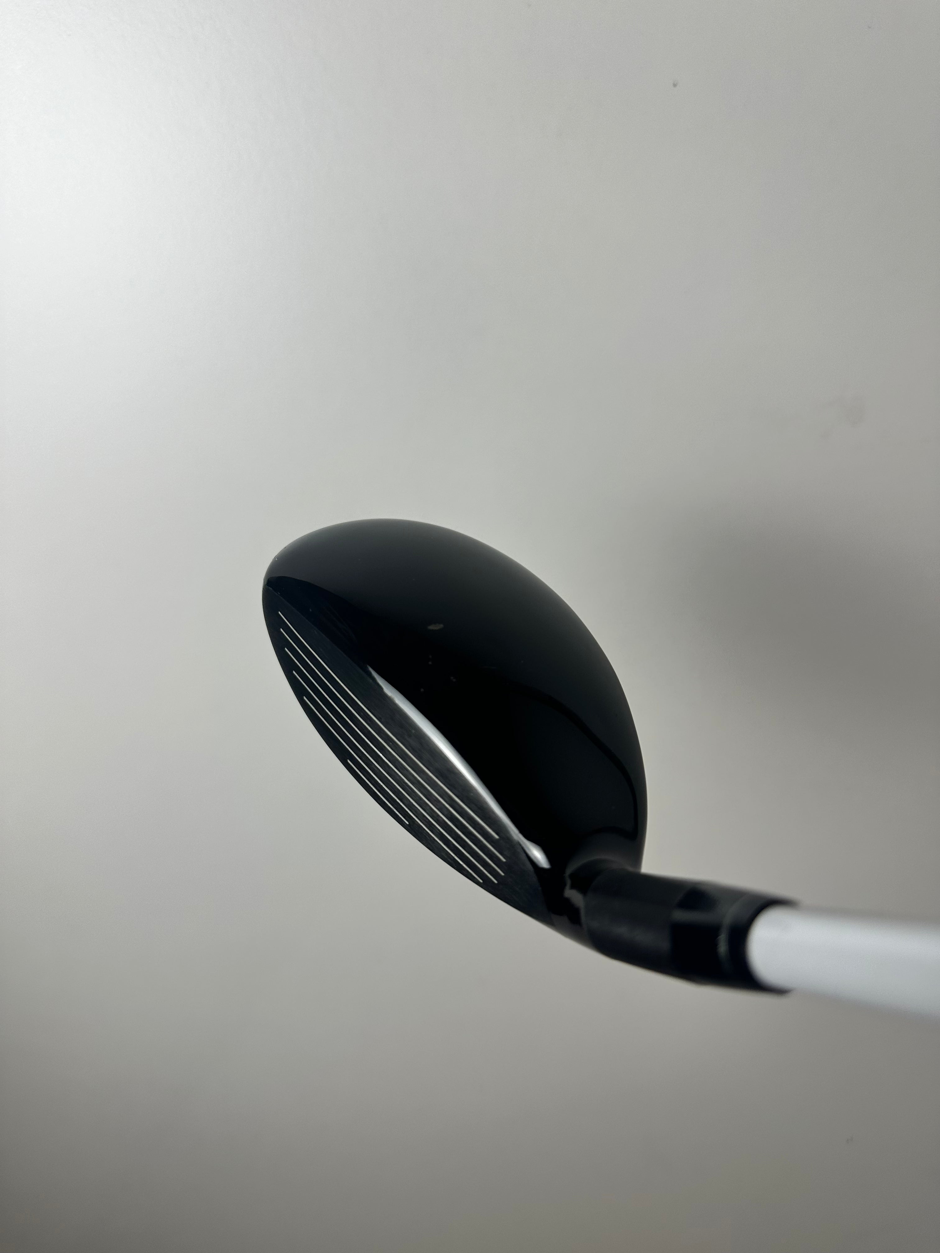 RH Callaway Legacy Black Hybrid #2 / Great Condition / Stiff Flex