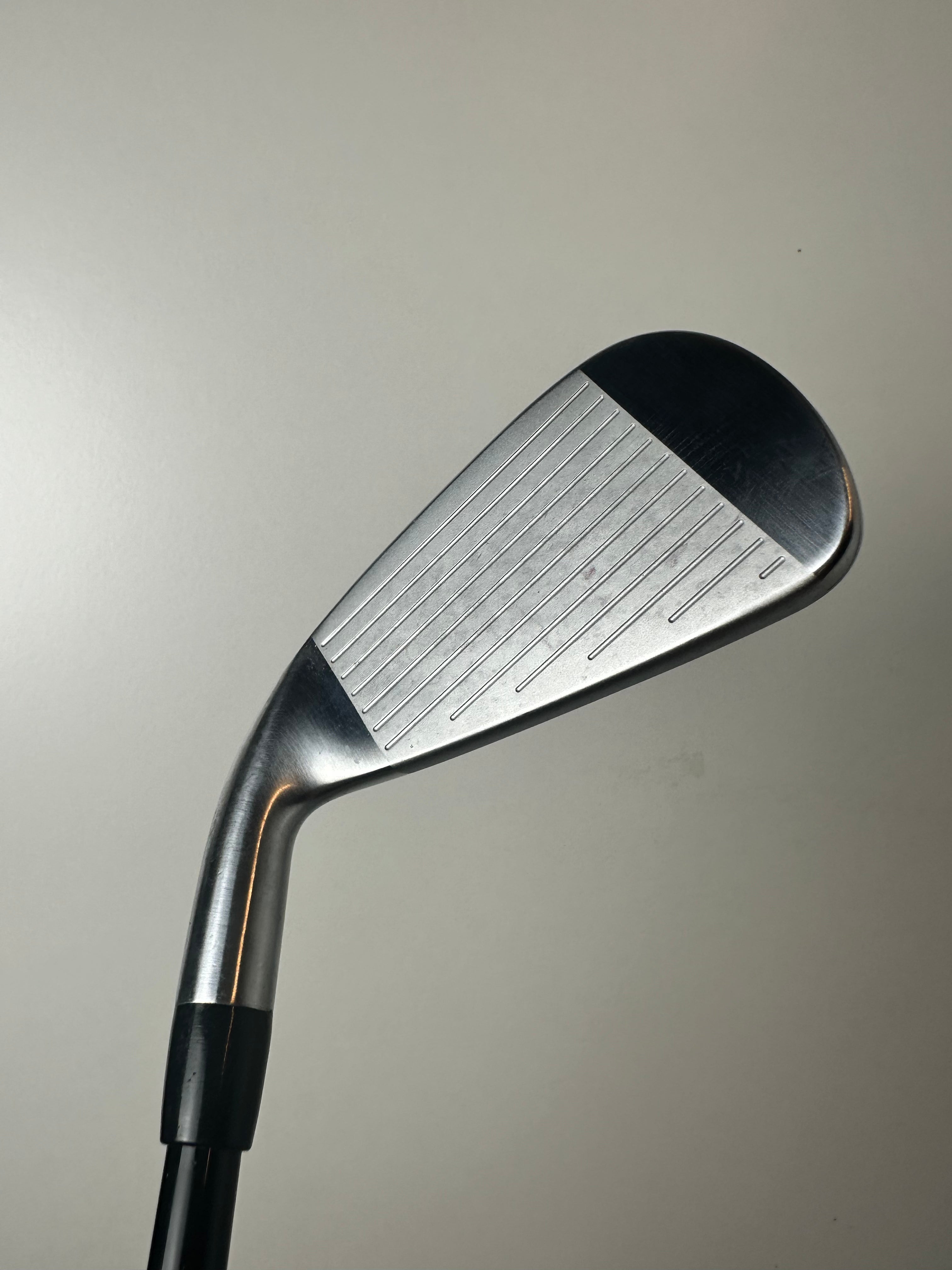 RH Titleist U505 Utility #1 / Great Condition / Extra Stiff