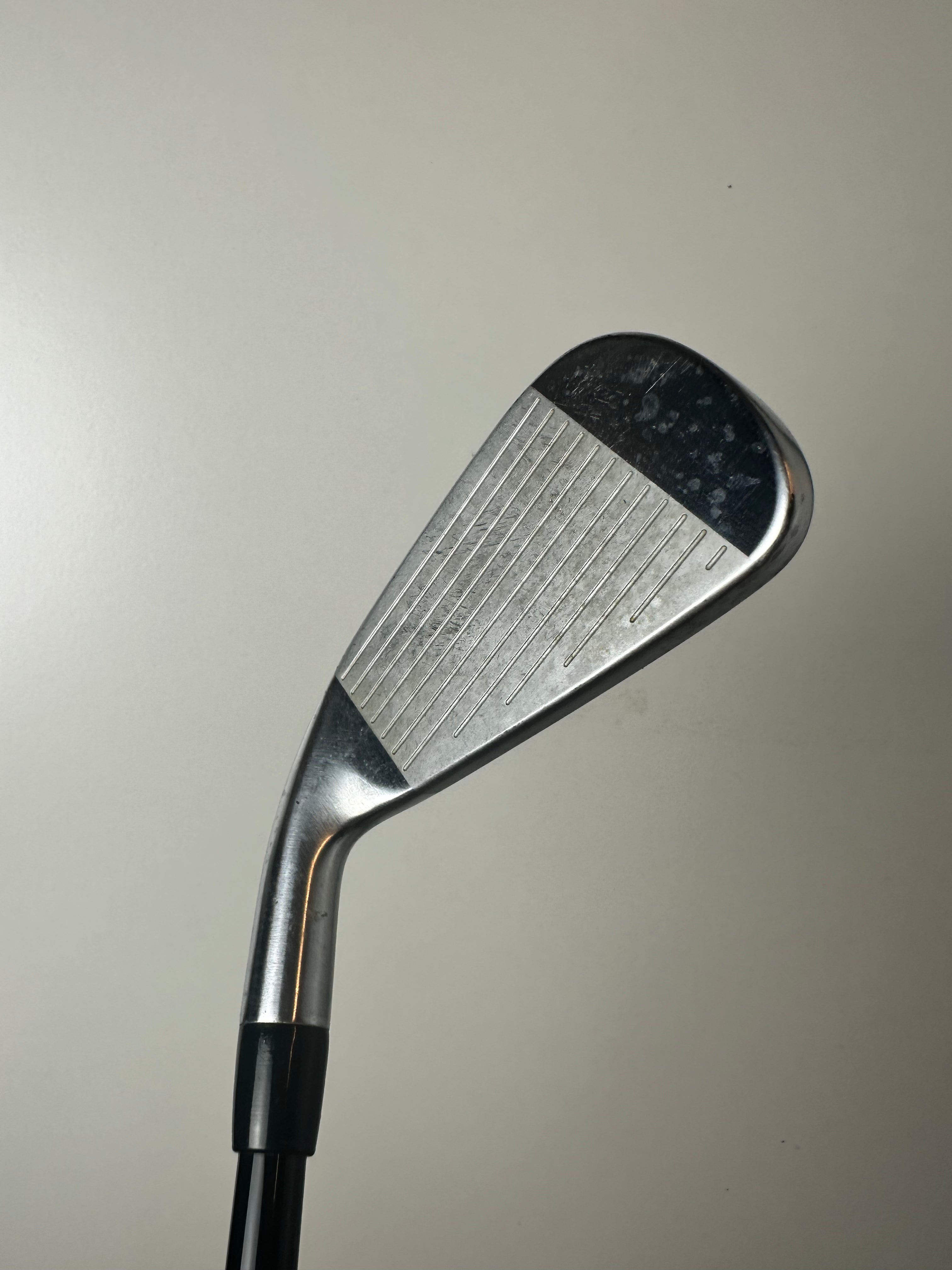 RH Titleist U505 Utility #2 / Great Condition / Extra Stiff