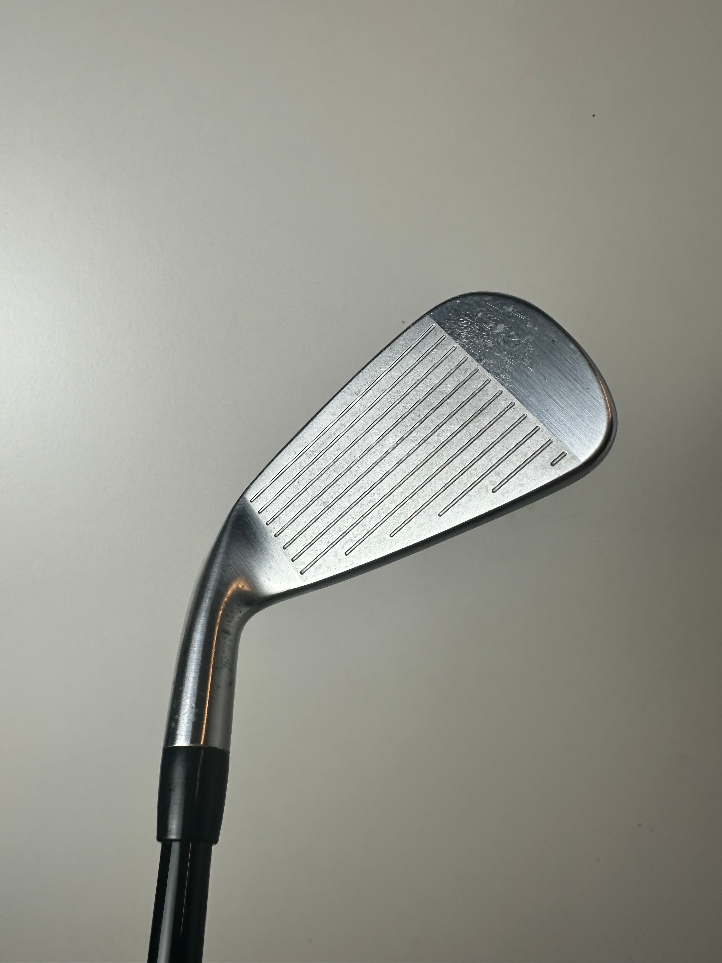 RH Titleist U505 Utility #3 / Great Condition / Extra Stiff
