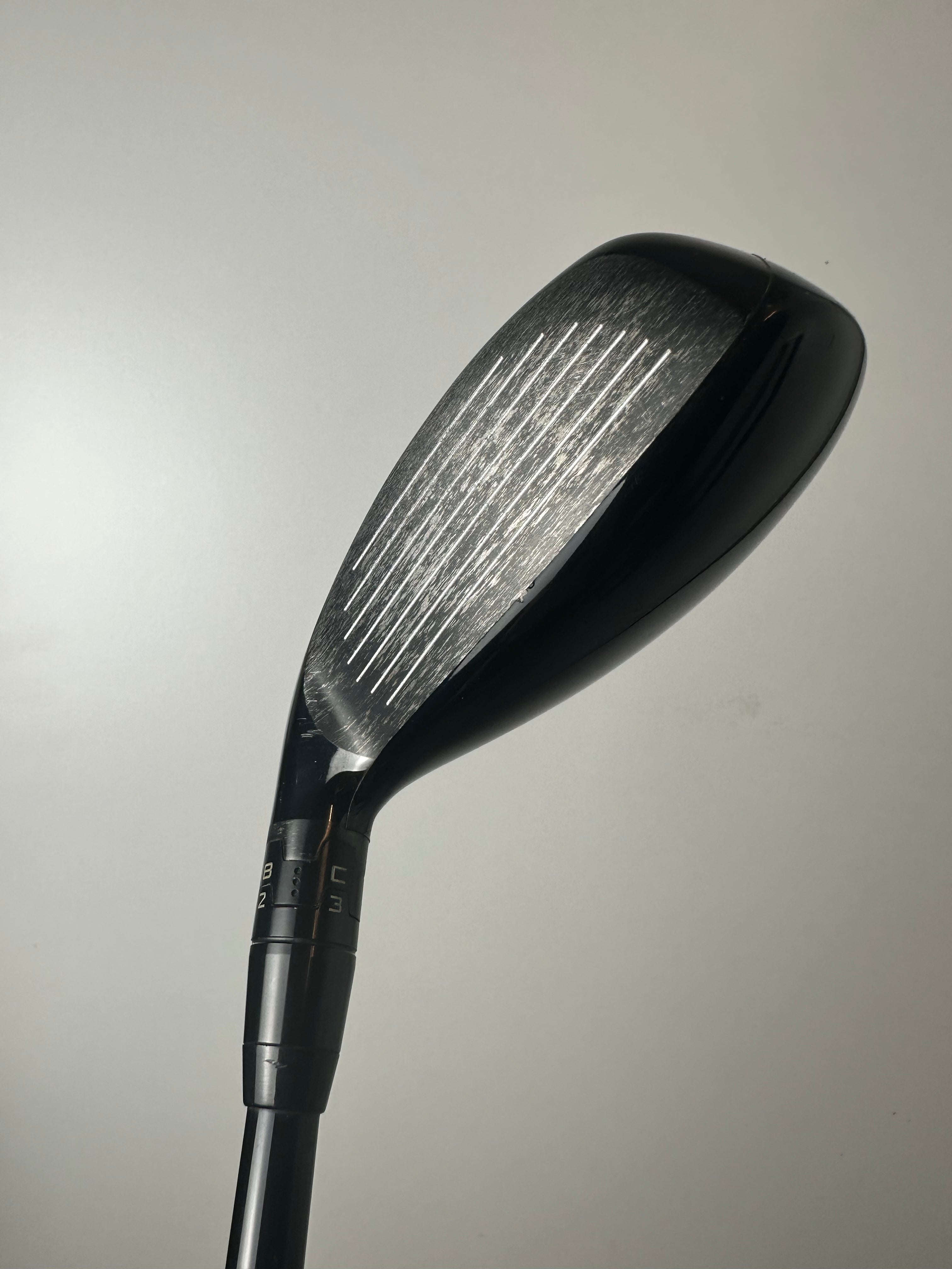 RH Titleist TSi3 Hybrid #2 / Good Condition / Stiff Flex