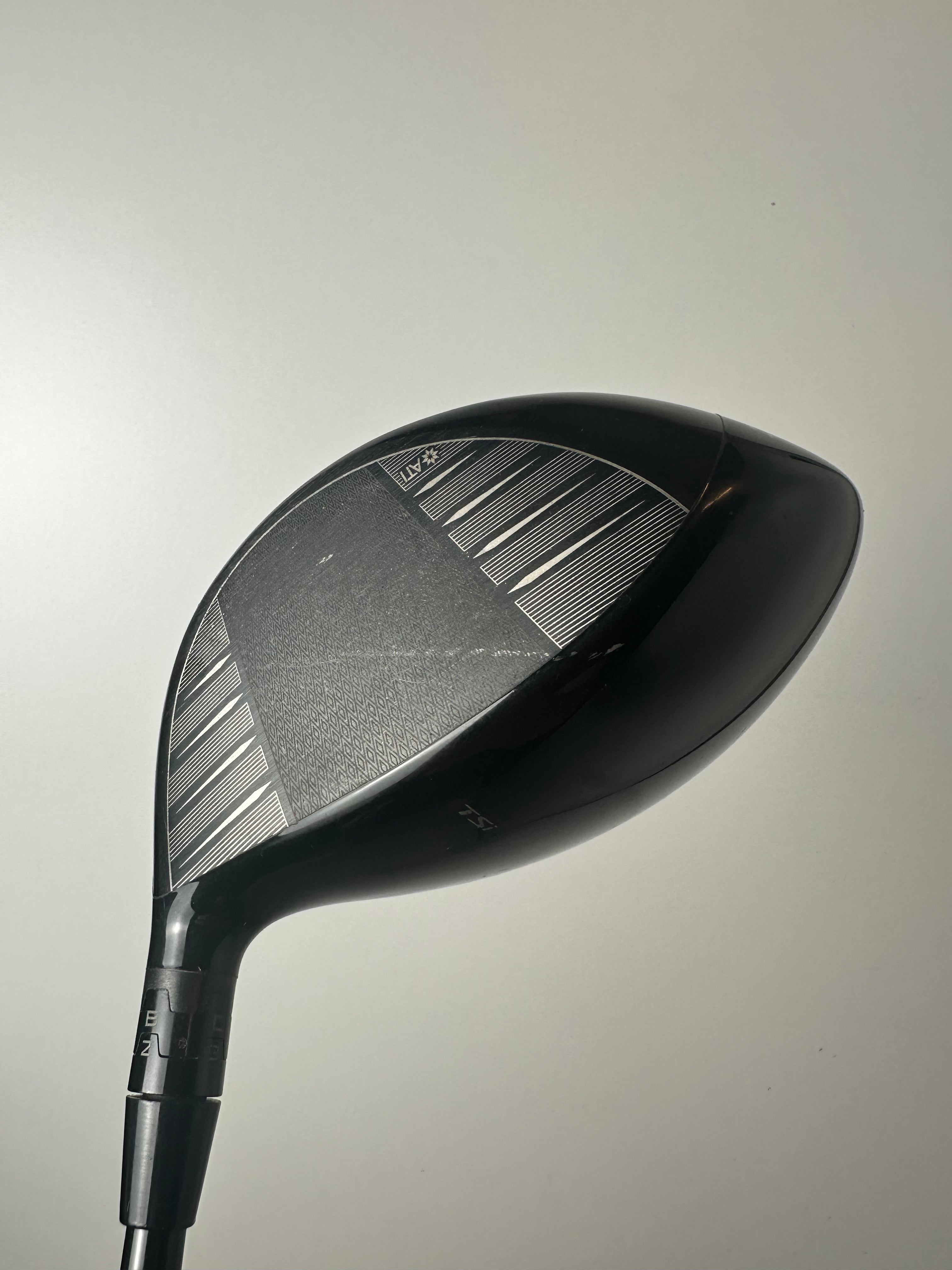 RH Titleist TSi4 Driver 9* / Good Condition / Stiff Flex