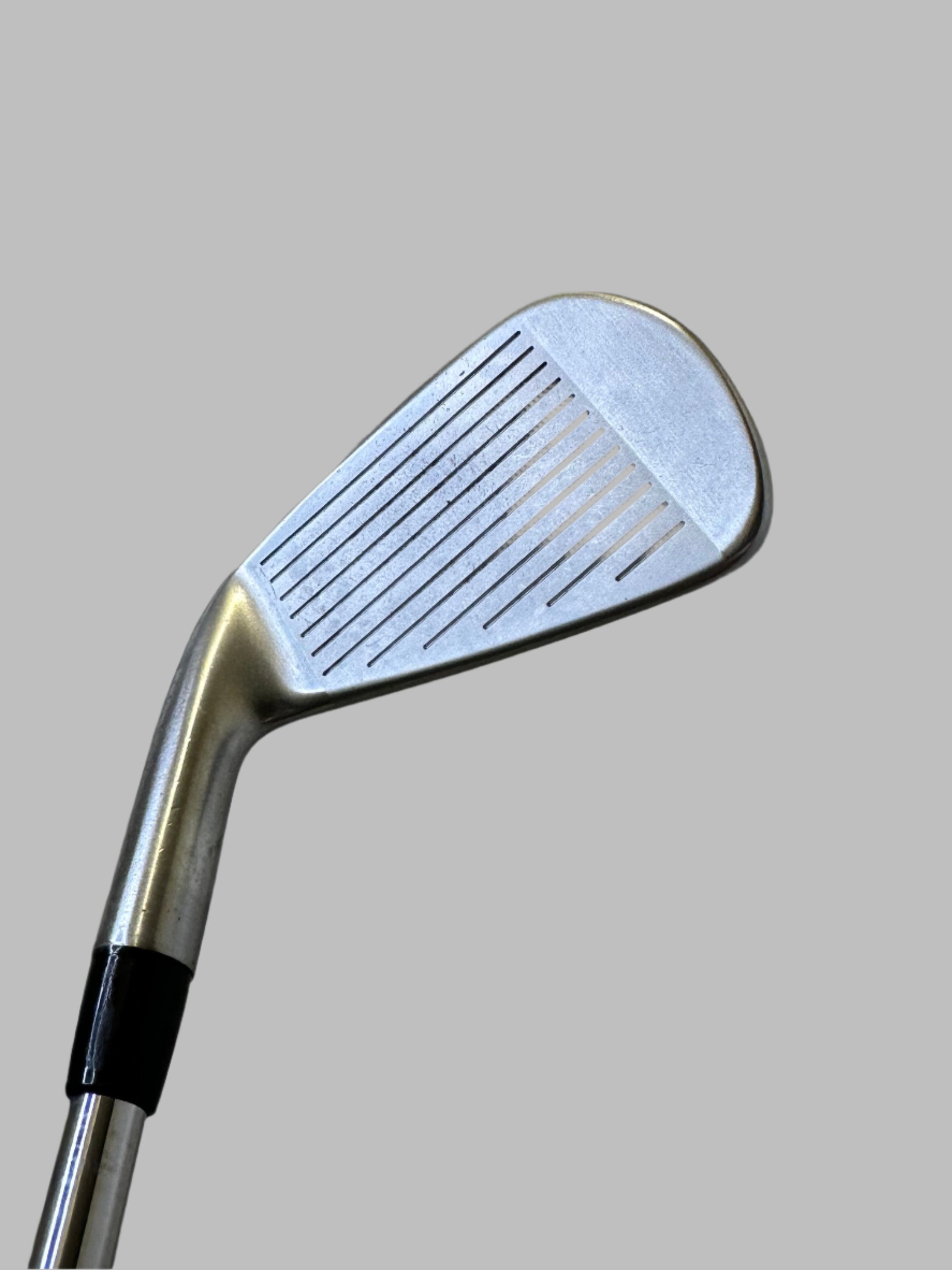 Titleist T100s Irons (4-PW) / Great Condition / Extra Stiff Flex