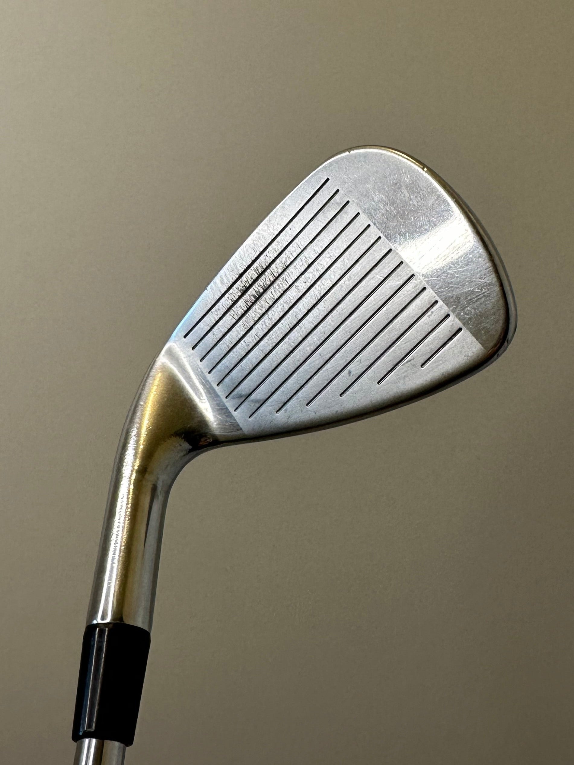 Wilson D9 Forged Irons (4-PW) / Good Condition / Regular Flex