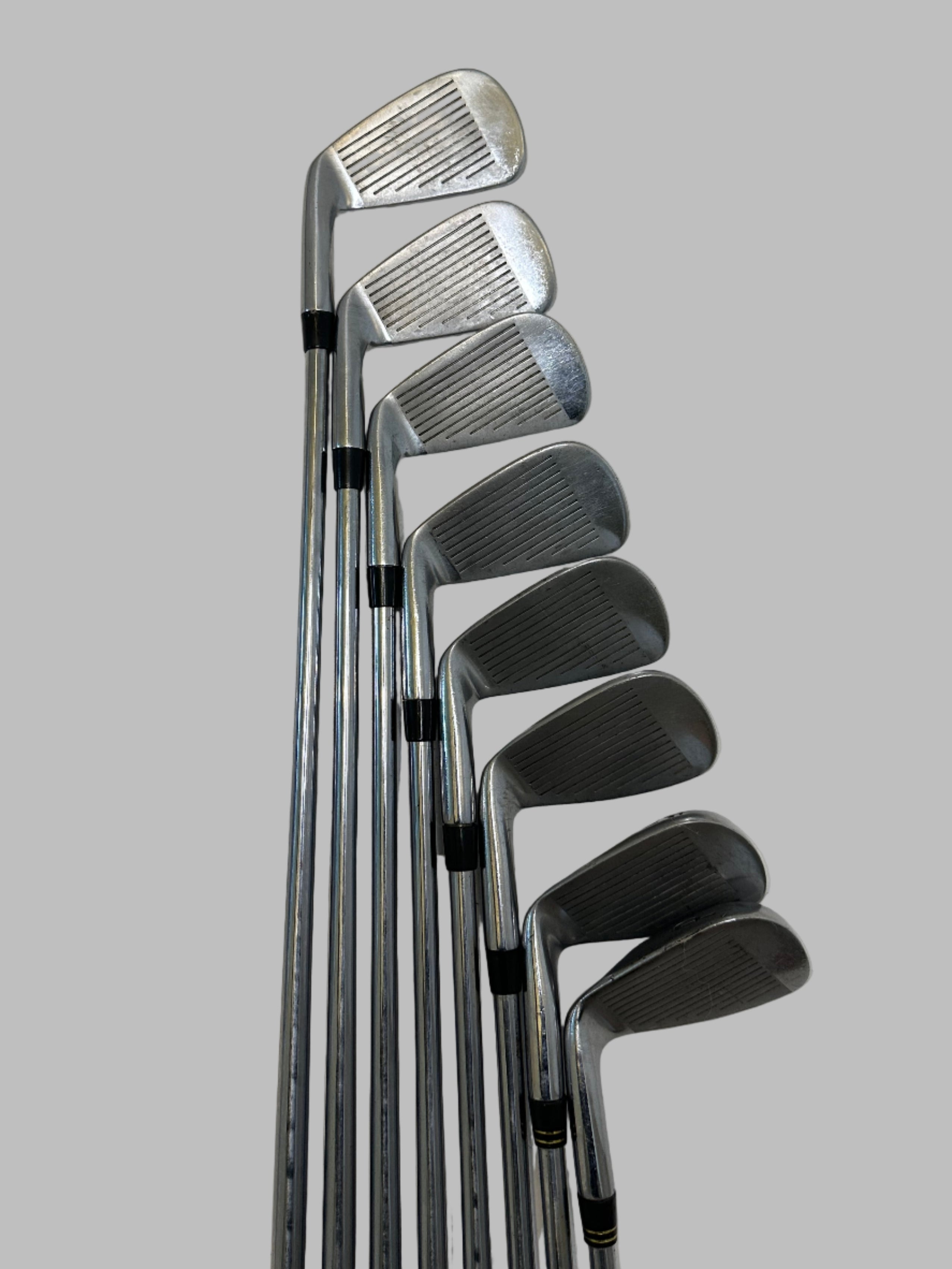 Titleist 710 MB (3-PW) / Good Condition / Stiff Flex