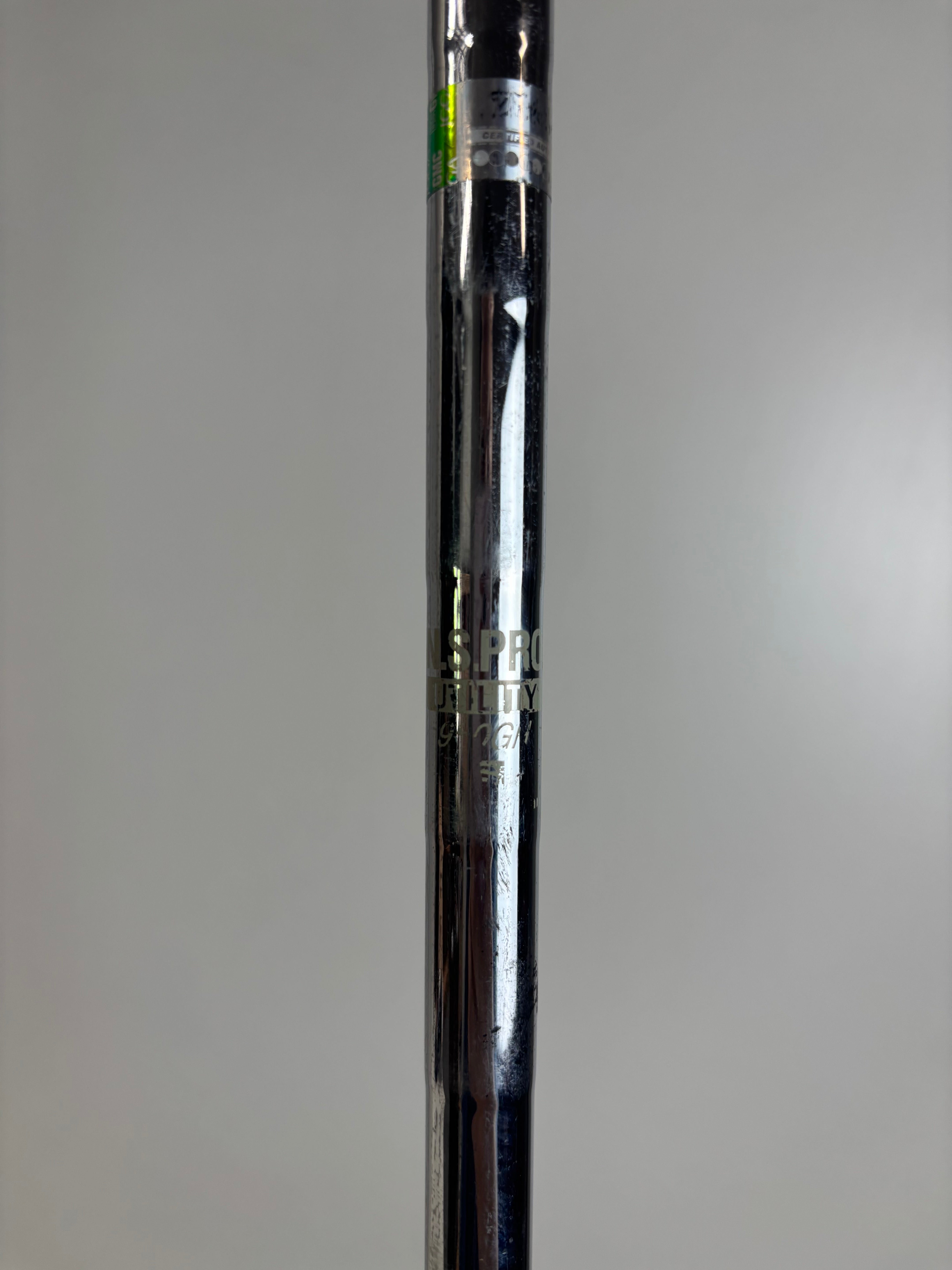 RH Titleist 915H Hybrid #4