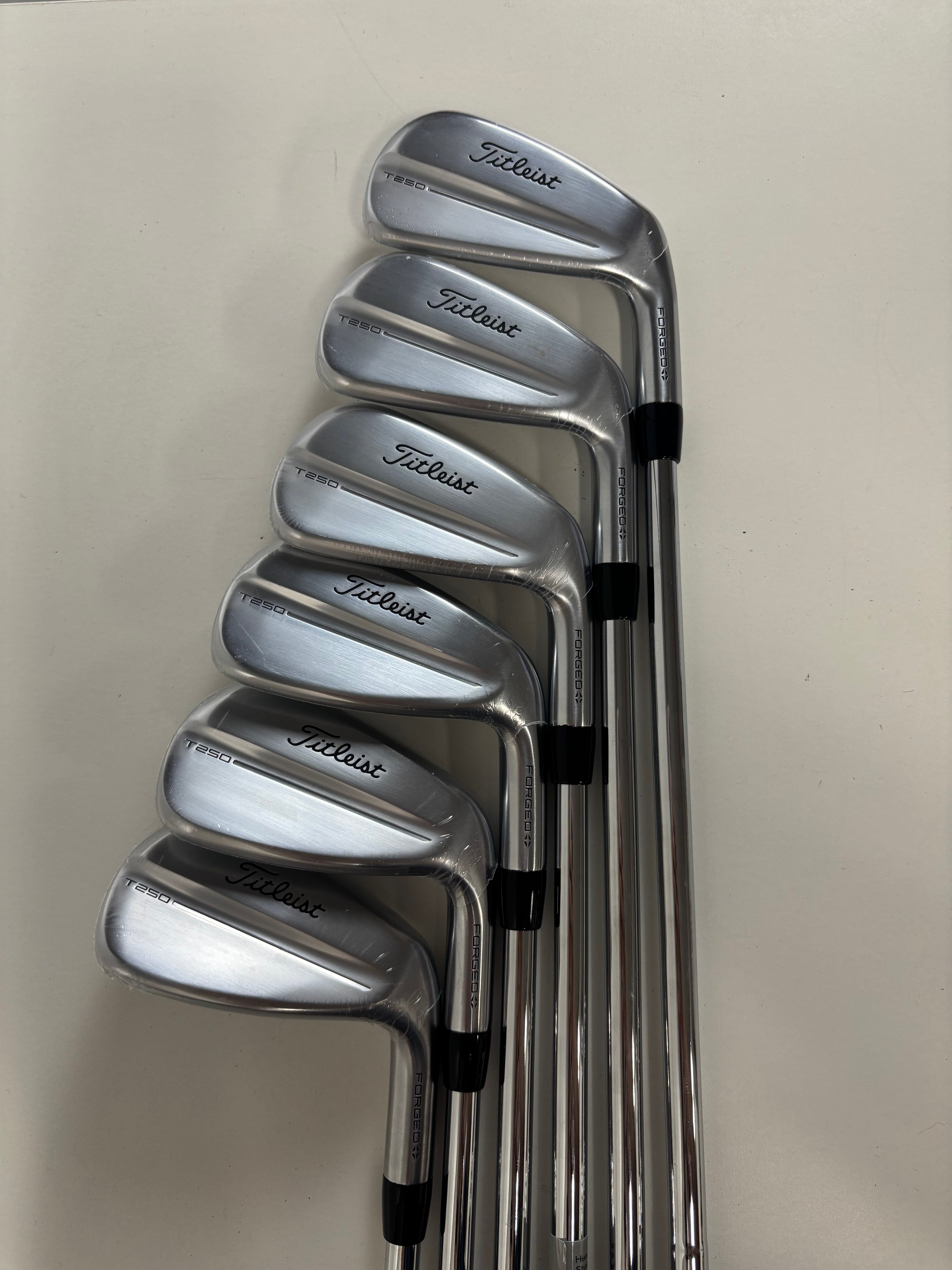 RH Titleist T250 Irons (5-PW)