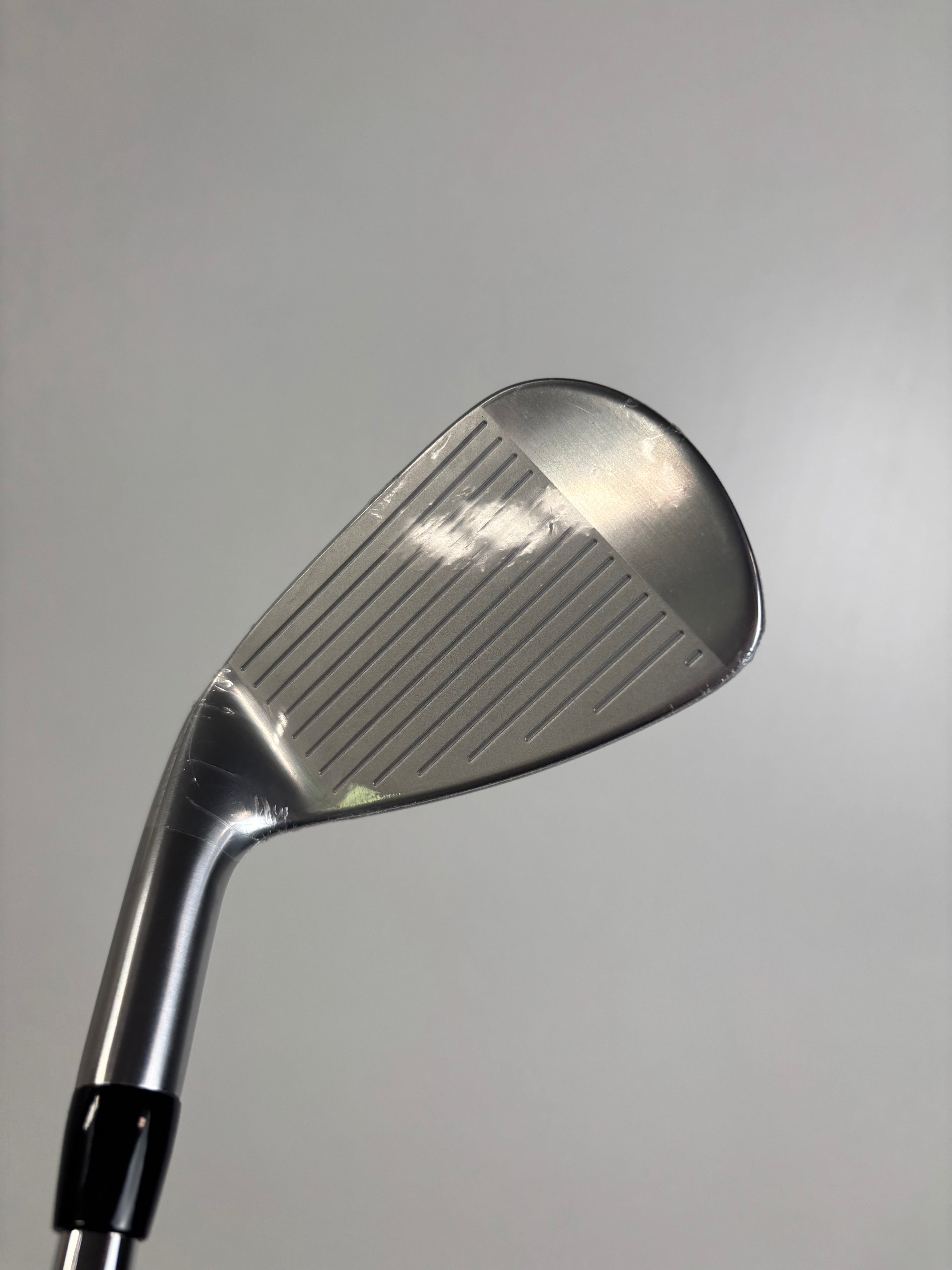 RH Titleist T250 Irons (5-PW)