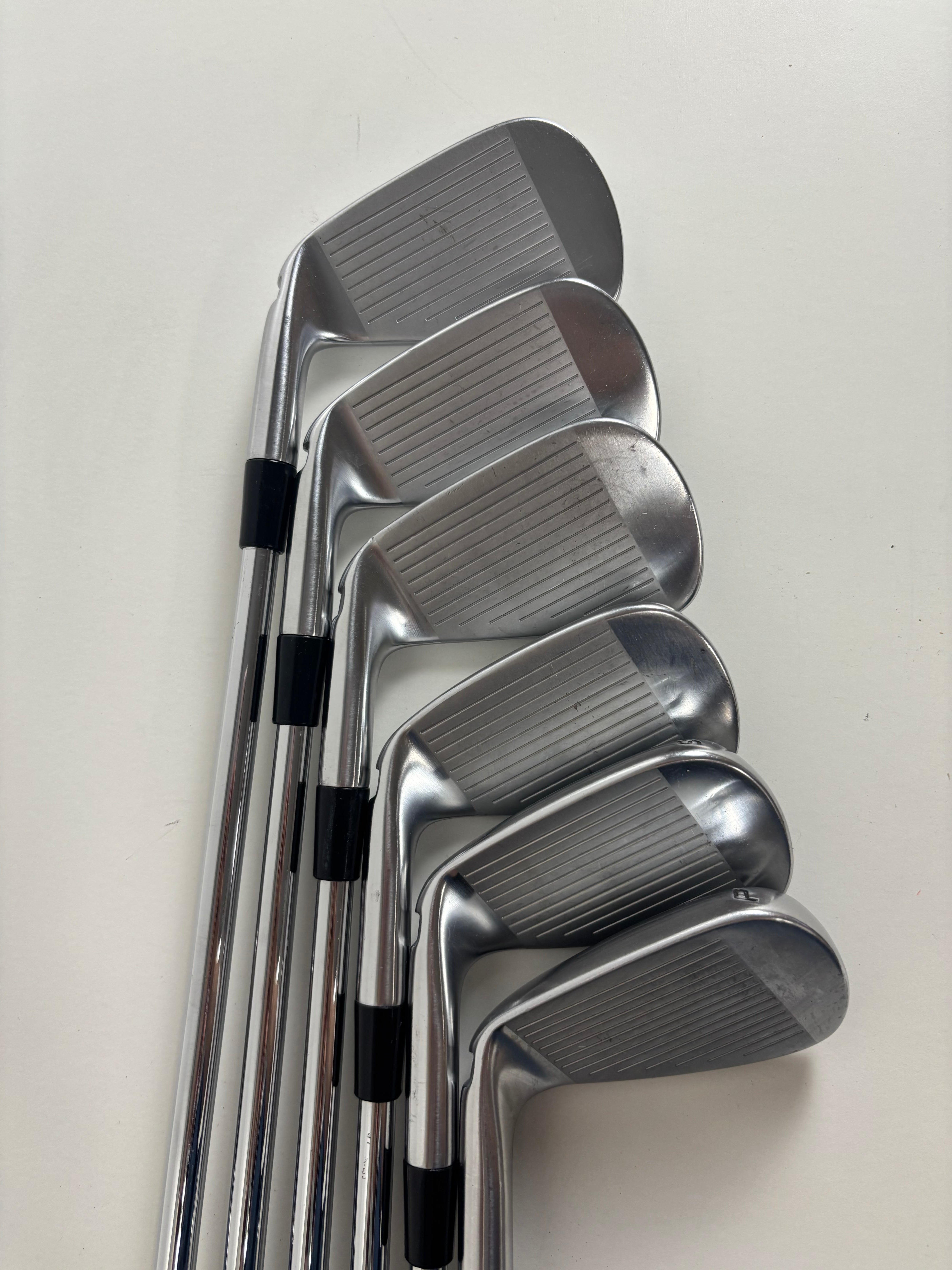 RH Taylormade Tour Preferred CB Irons (5-PW)