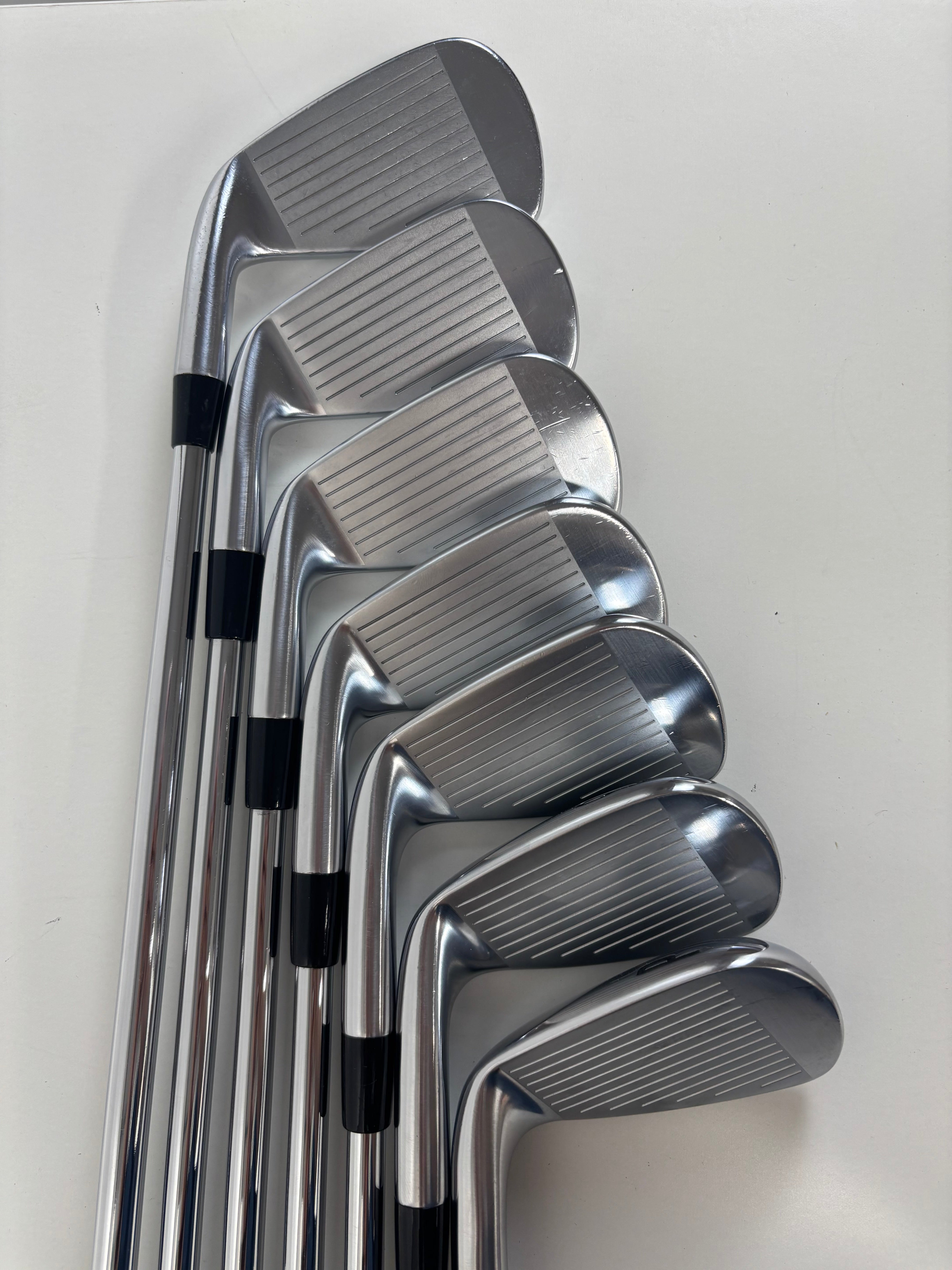 RH Titleist 714 AP2 Irons (4-PW)