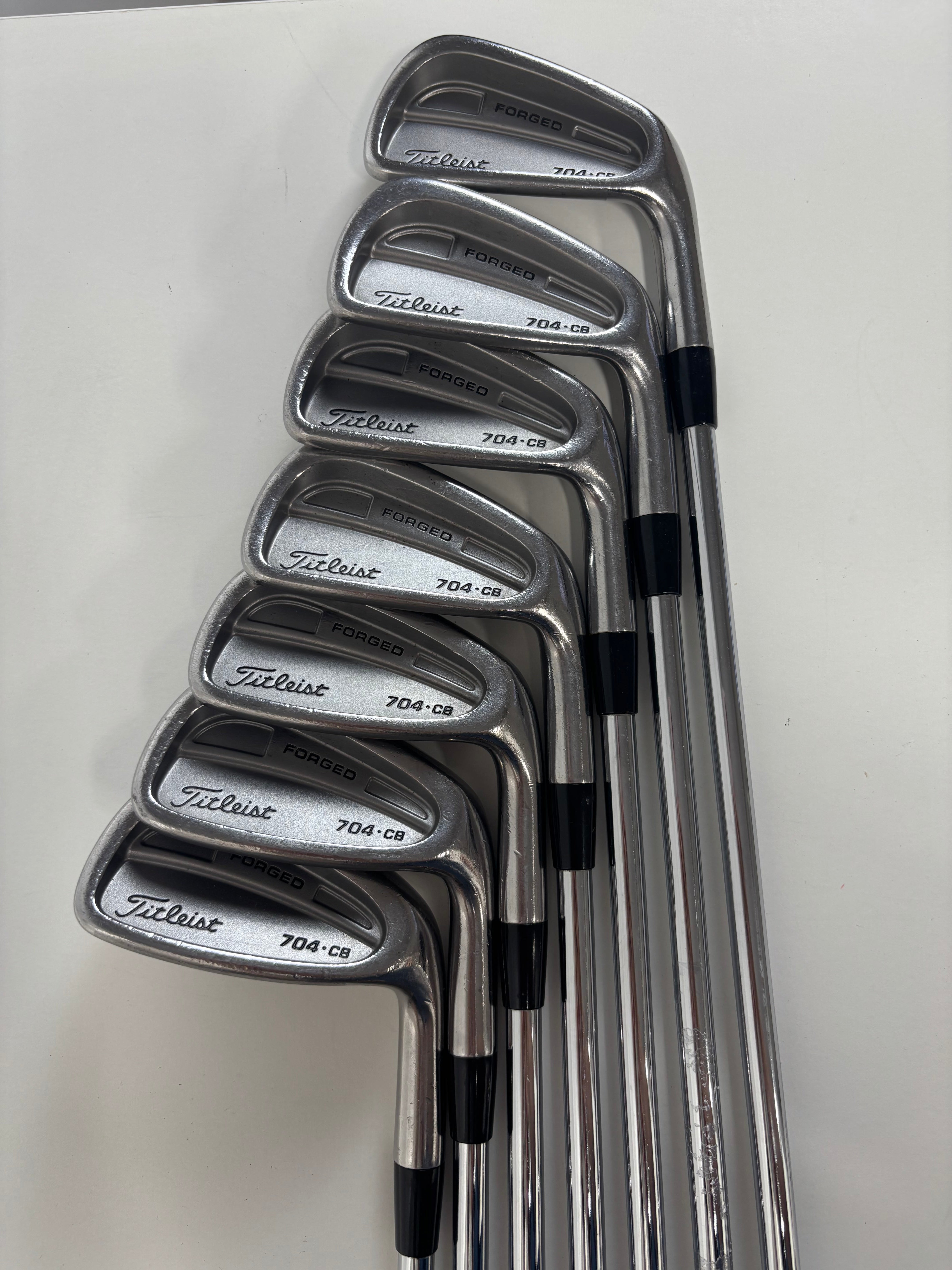 RH Titleist 704 CB Irons (4-PW)