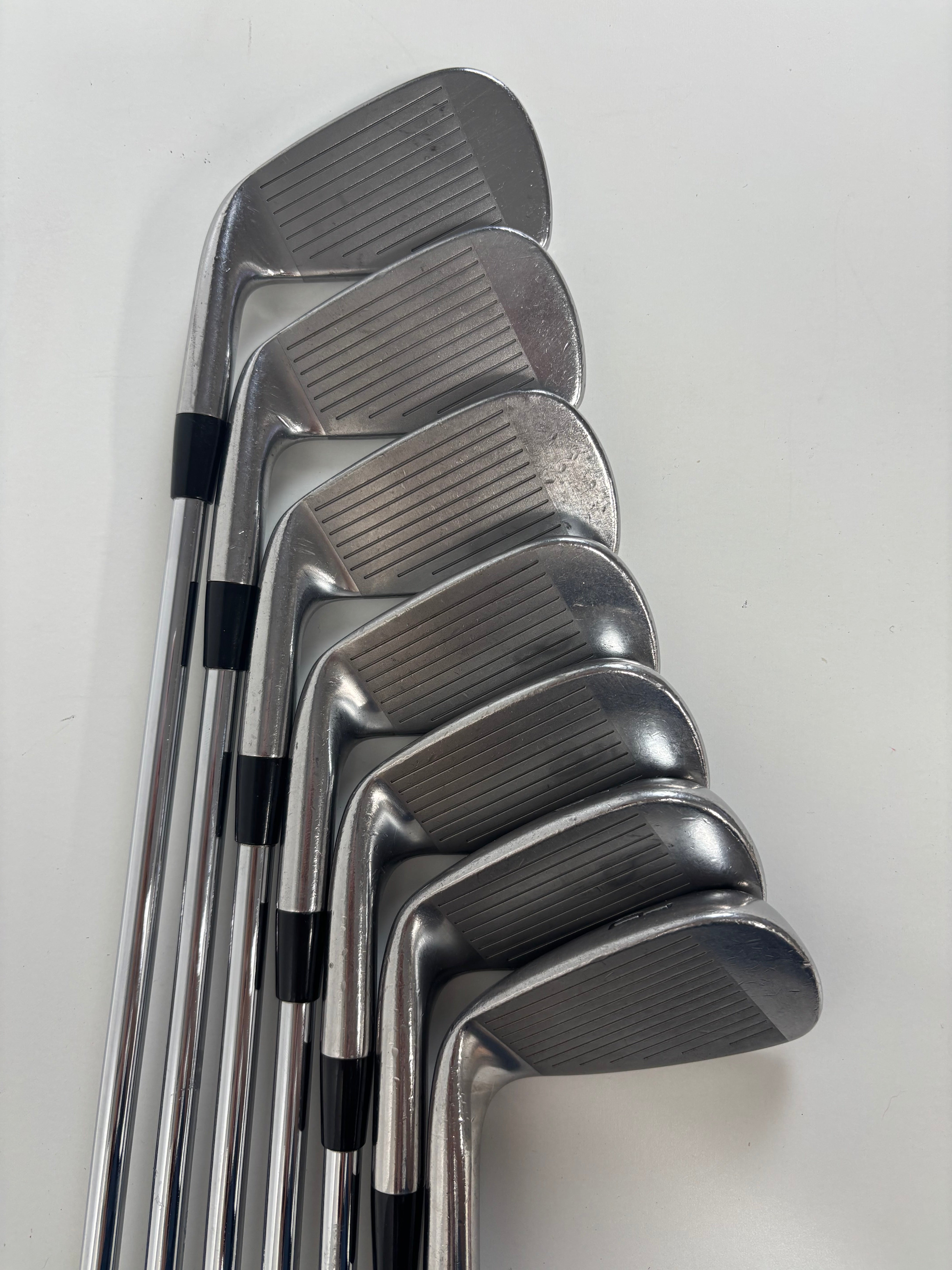 RH Titleist 704 CB Irons (4-PW)