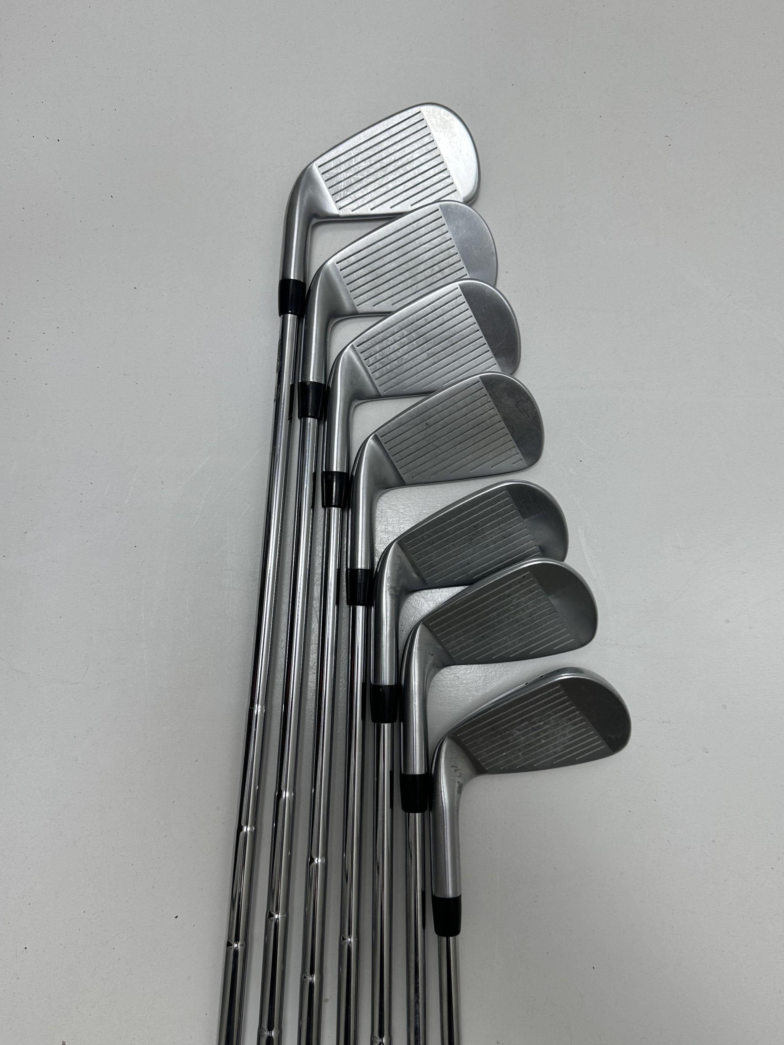 Titleist T100 Irons (3-9) / Great Condition / Stiff Flex
