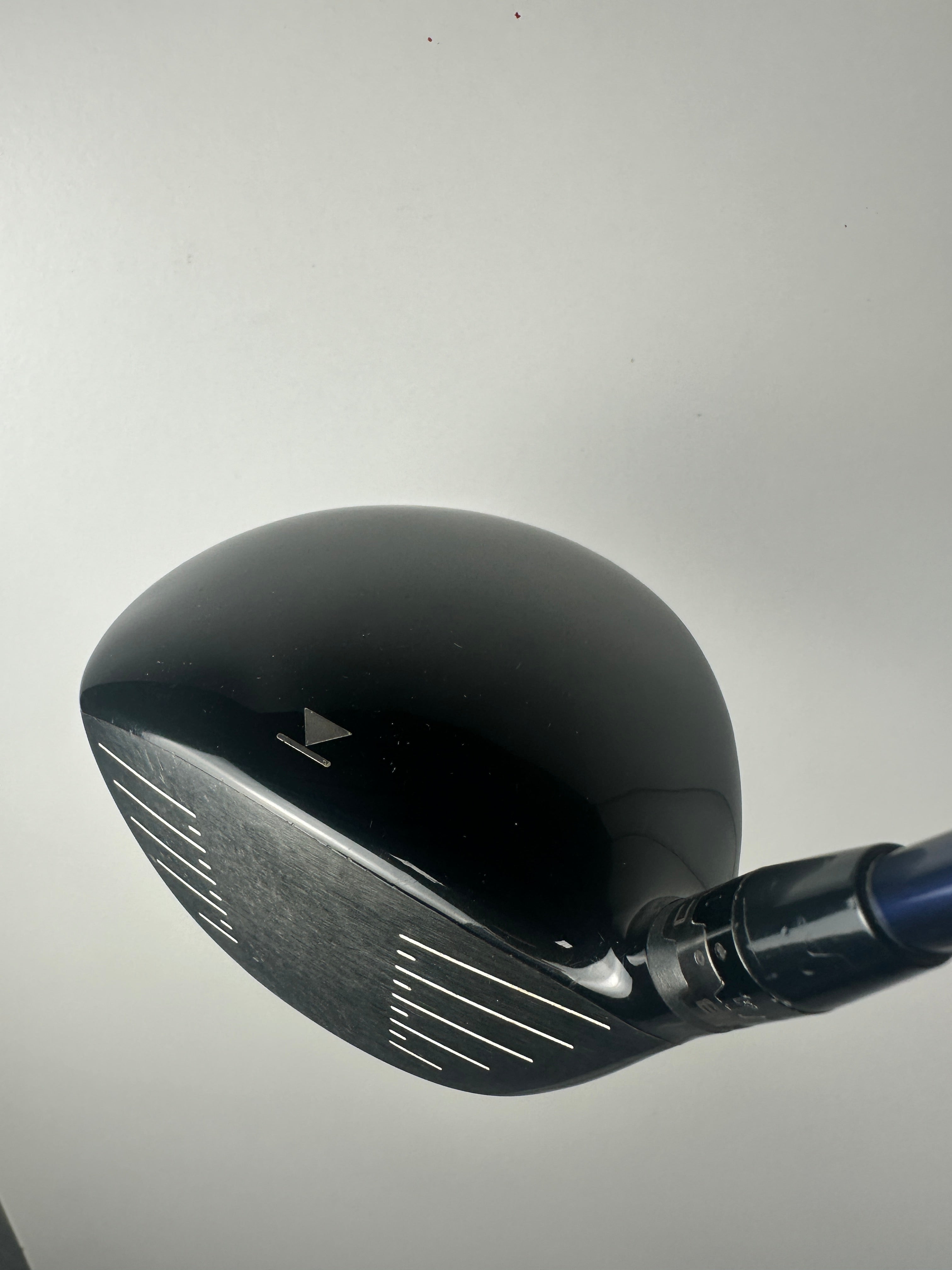 RH Titleist 910D2 Driver 9.5* / Good Condition / Stiff Flex