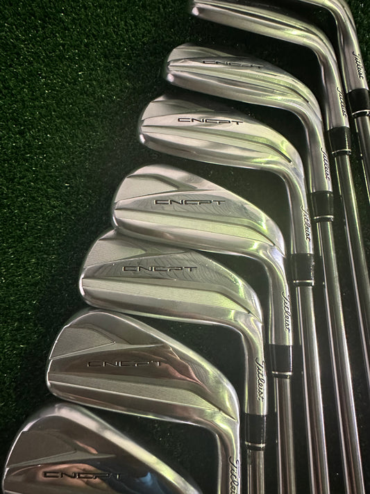 RARE Titleist CNCPT Irons (3-PW+GW) / Mint Condition / Regular Flex