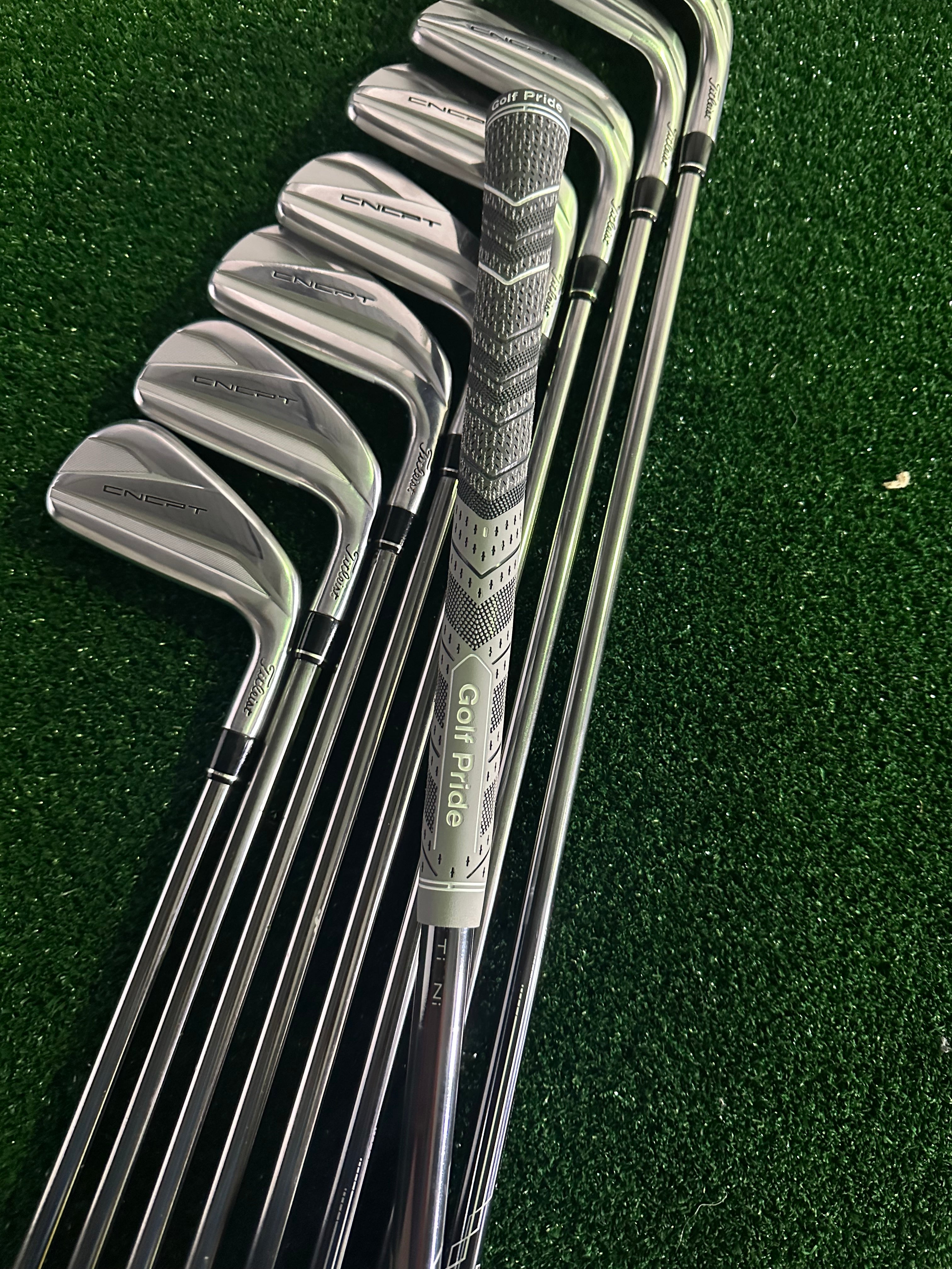 RARE Titleist CNCPT Irons (3-PW+GW) / Mint Condition / Regular Flex