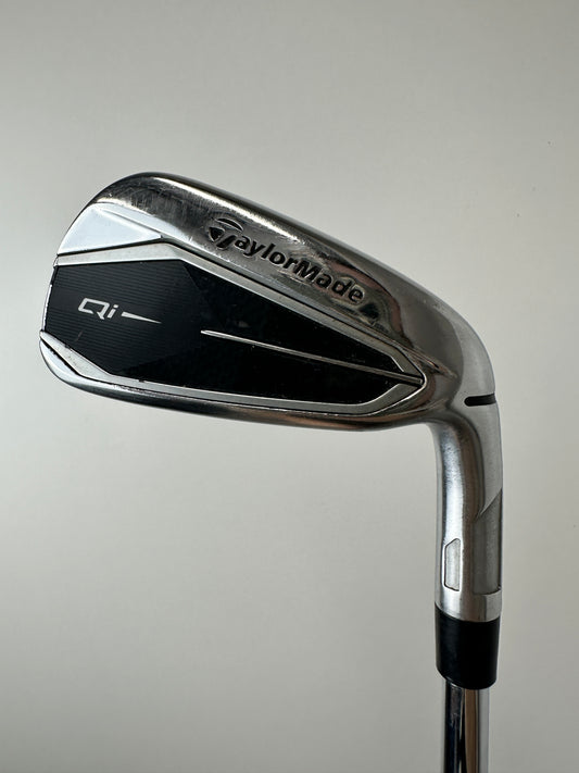 RH Taylormade Qi Irons (7-PW) / Good Condition / Stiff Flex