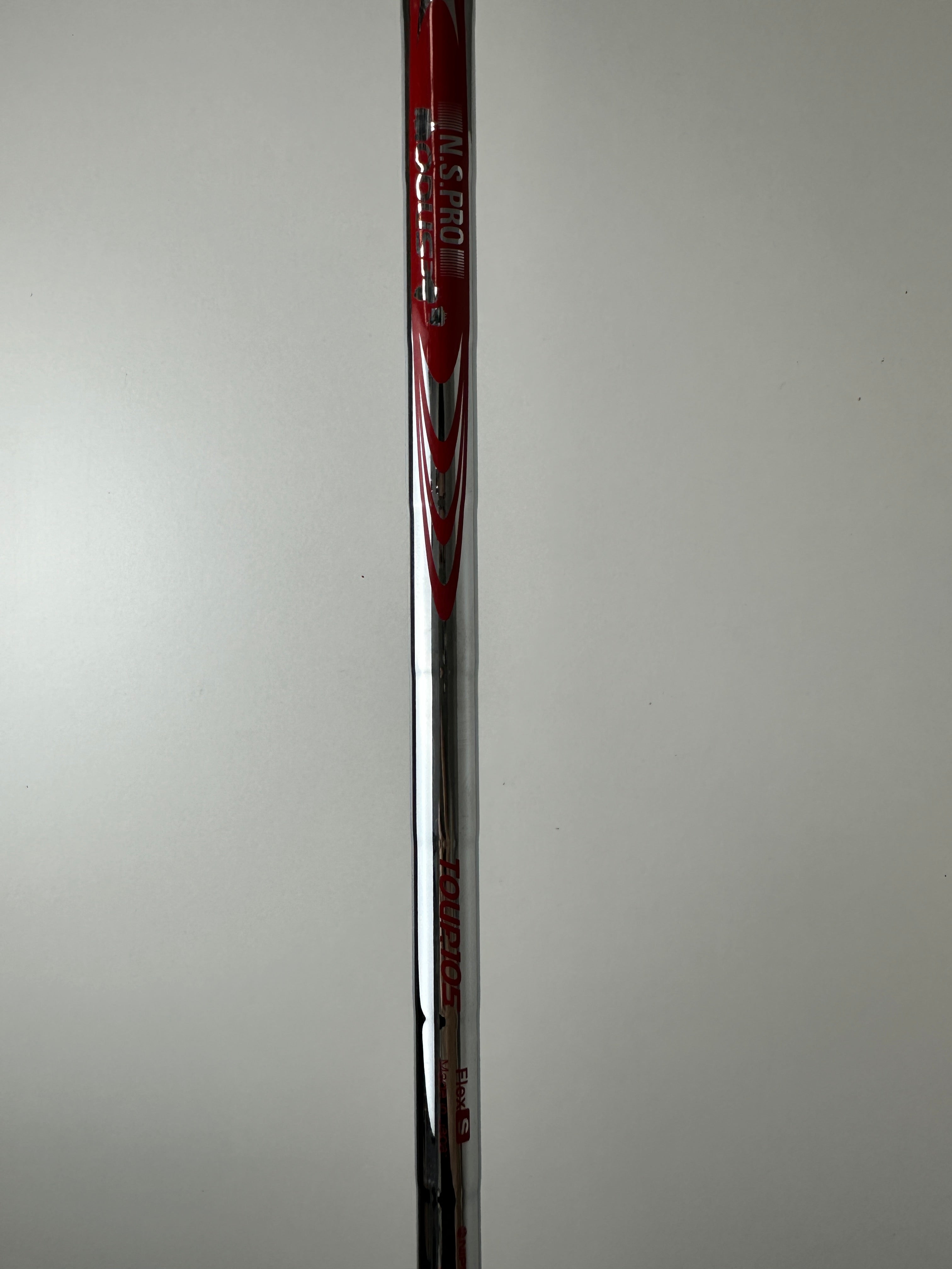 RH Taylormade Qi Irons (7-PW) / Good Condition / Stiff Flex