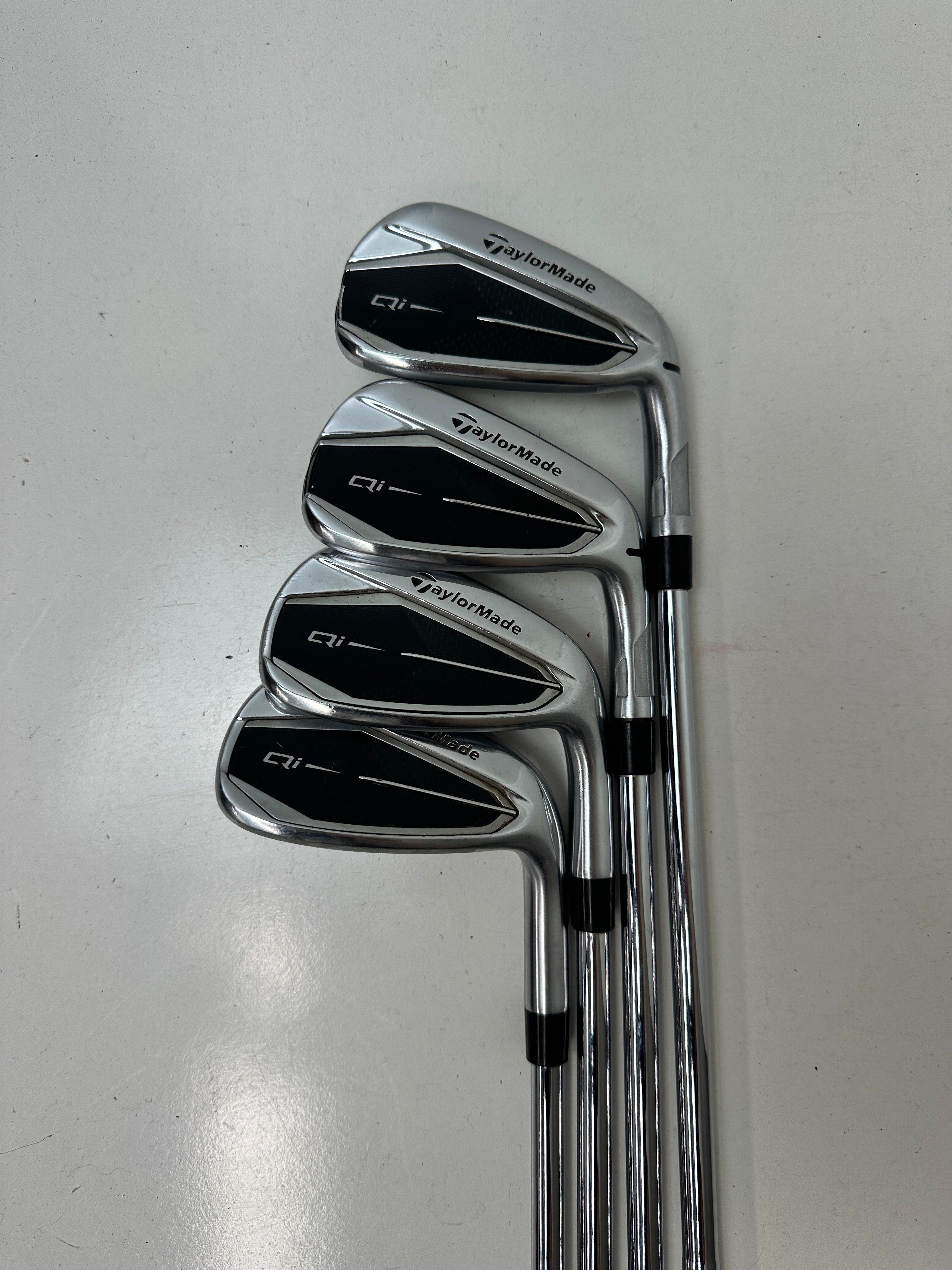 RH Taylormade Qi Irons (7-PW) / Good Condition / Stiff Flex