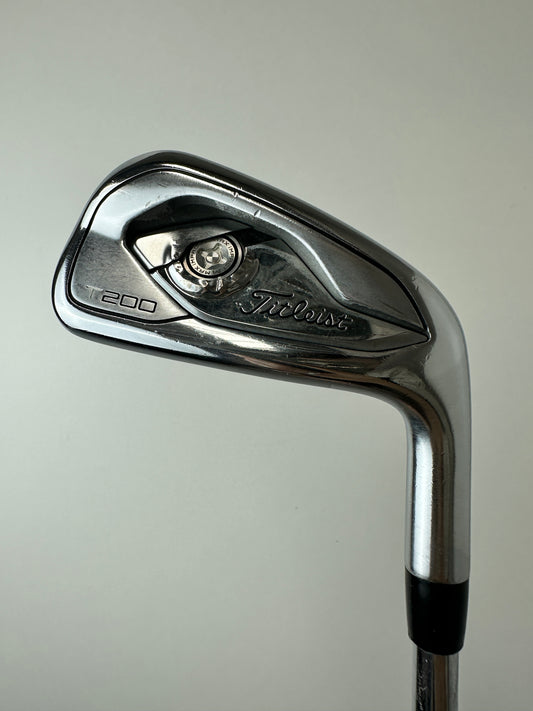 RH Titleist T200 Irons (6-PW)