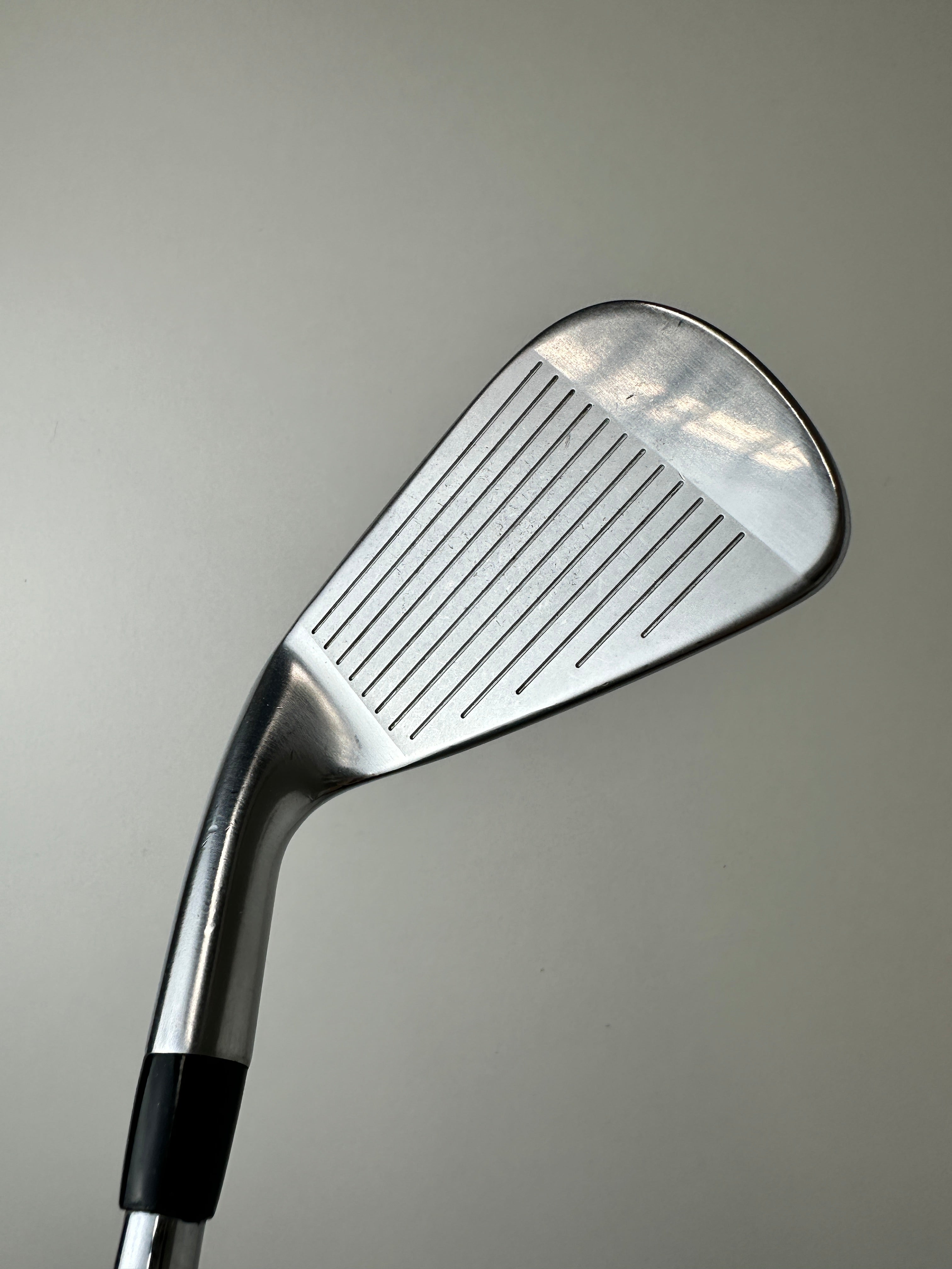 RH Titleist T200 Irons (6-PW) / Good Condition / Stiff Flex