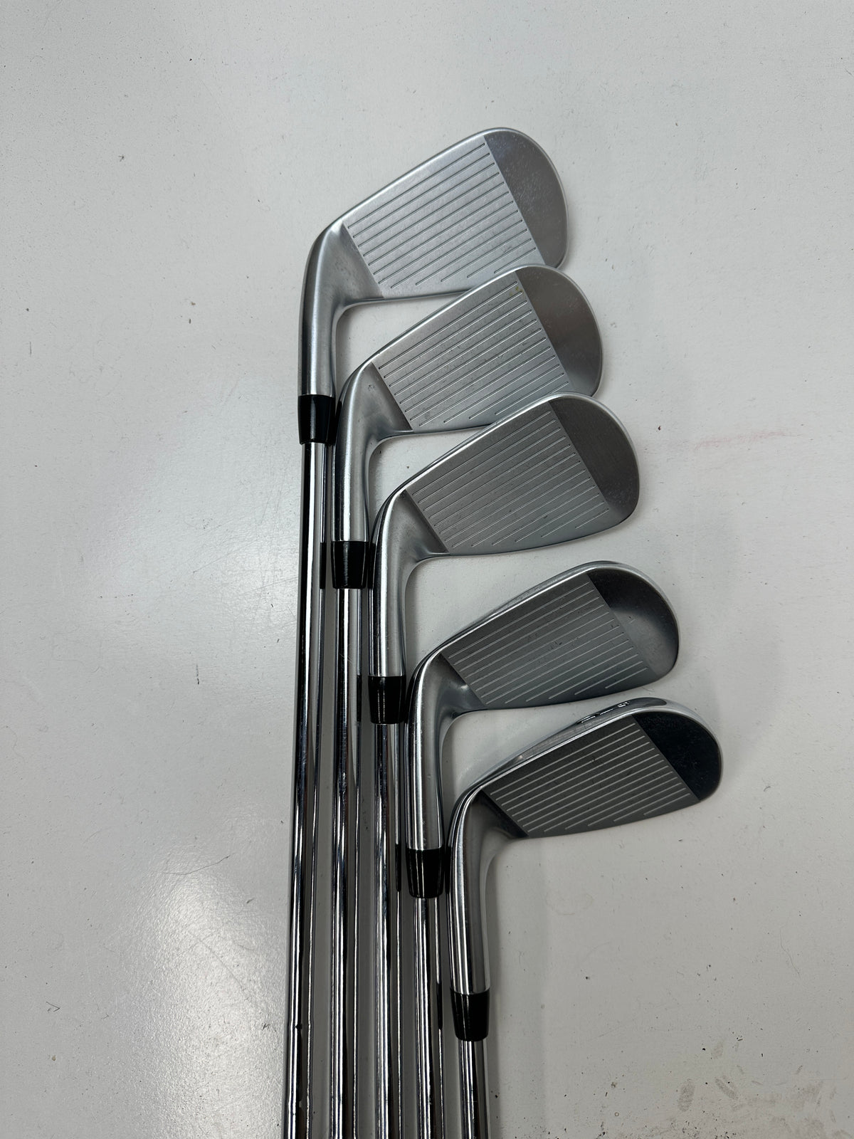 RH Titleist T200 Irons (6-PW)