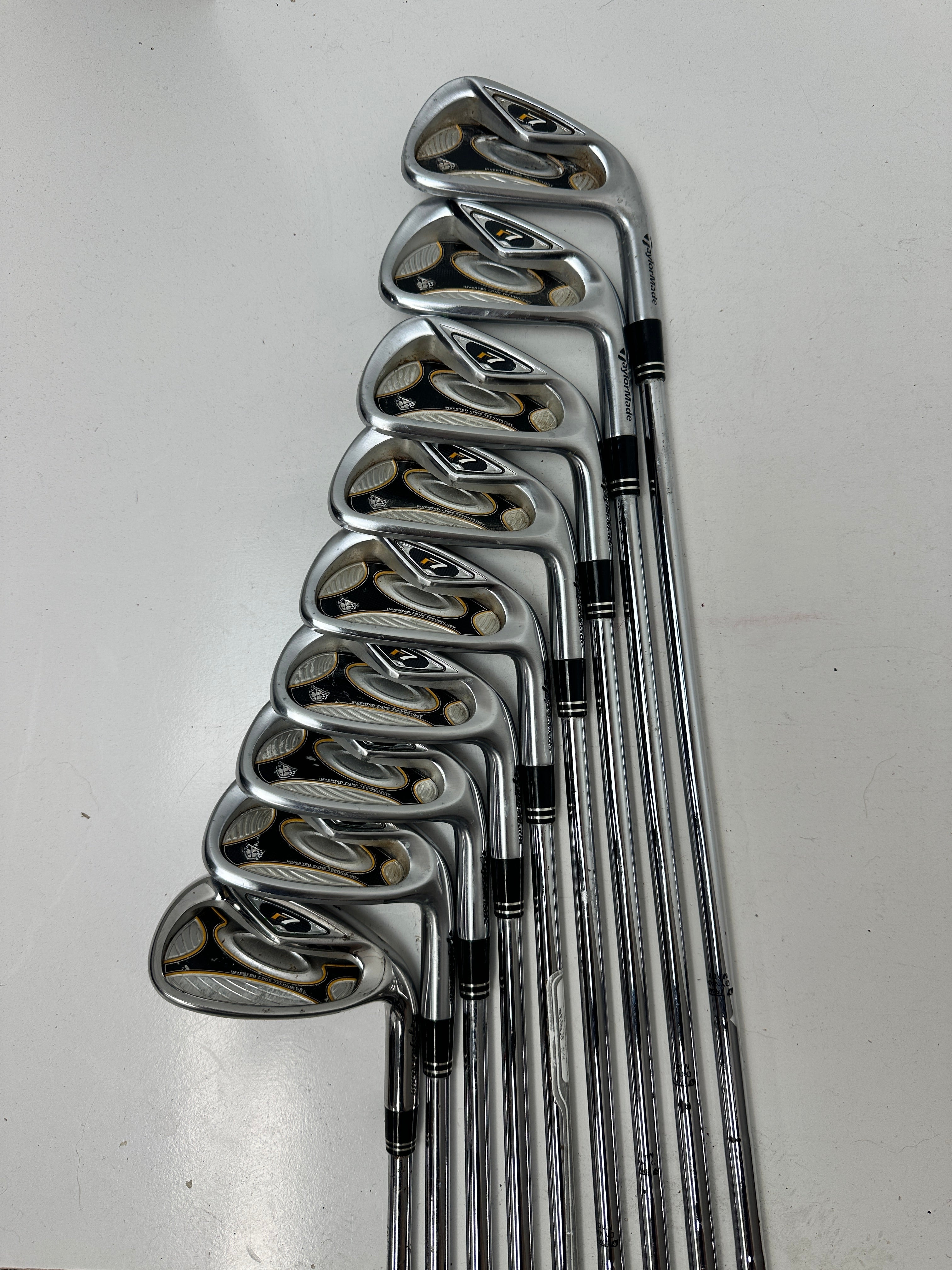 RH Taylormade R7 TP Irons (3-SW) / Good Condition / Stiff Flex