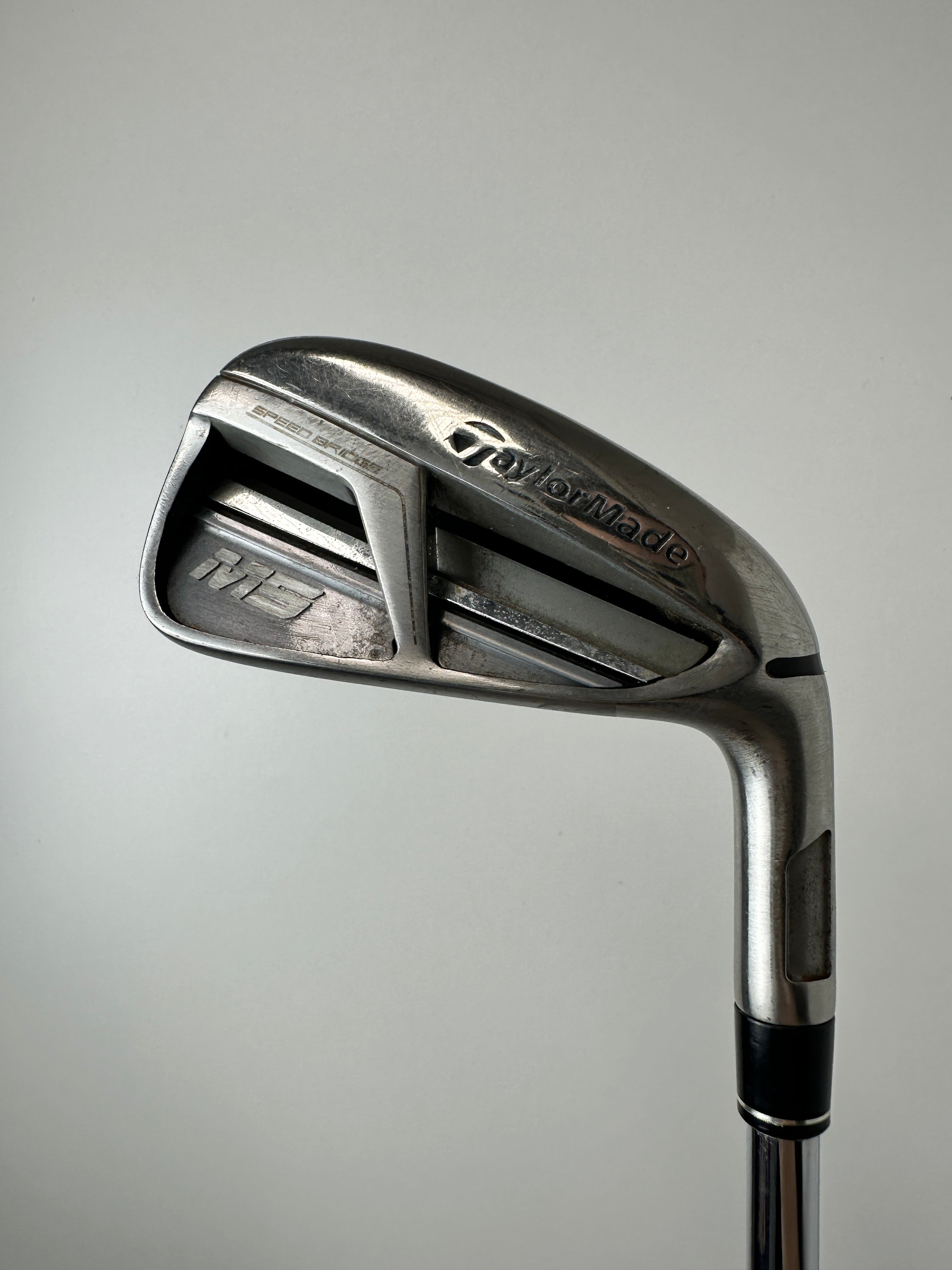 RH Taylormade M5 Irons (4-SW) / Good Condition / Regular Flex