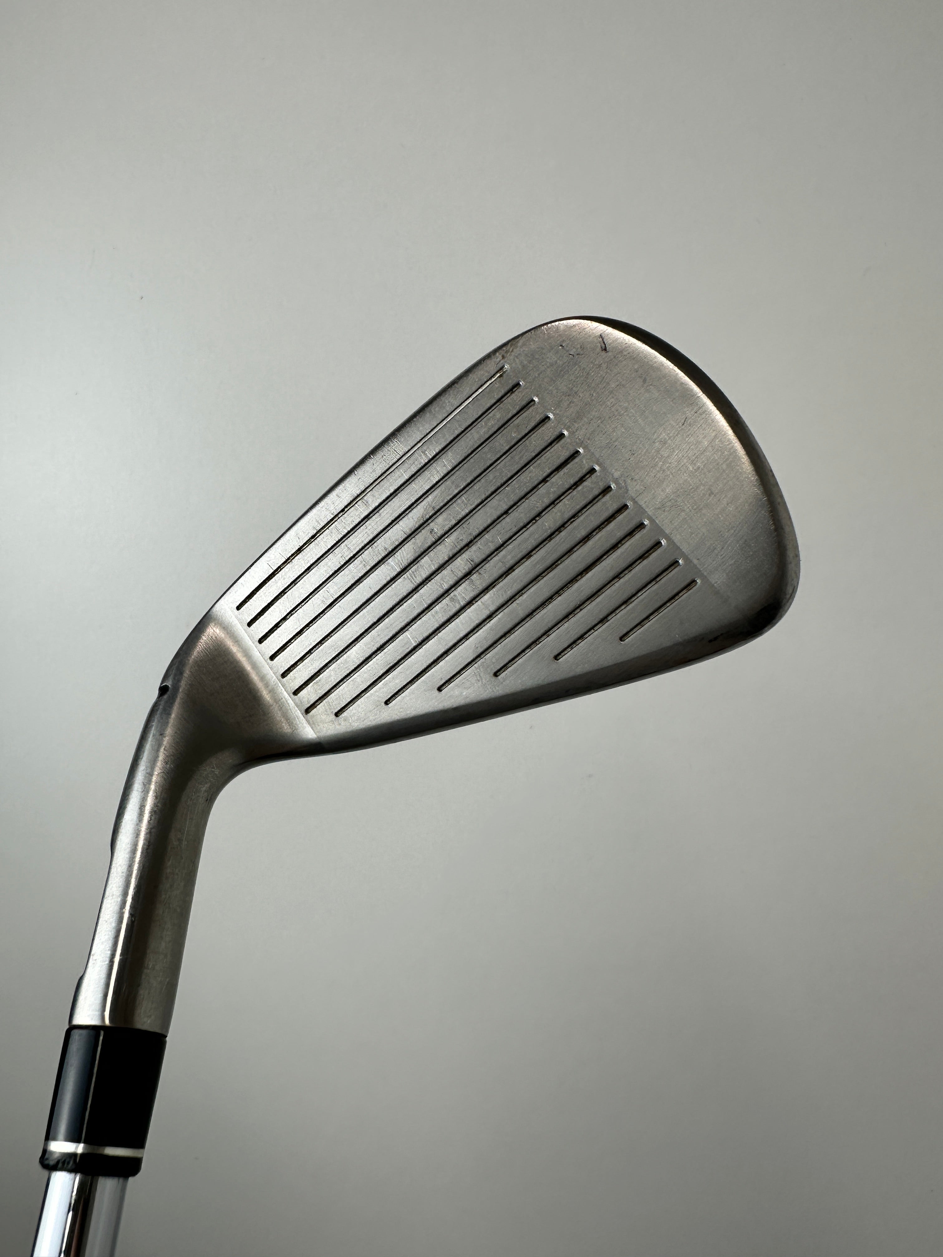 RH Taylormade M5 Irons (4-SW) / Good Condition / Regular Flex