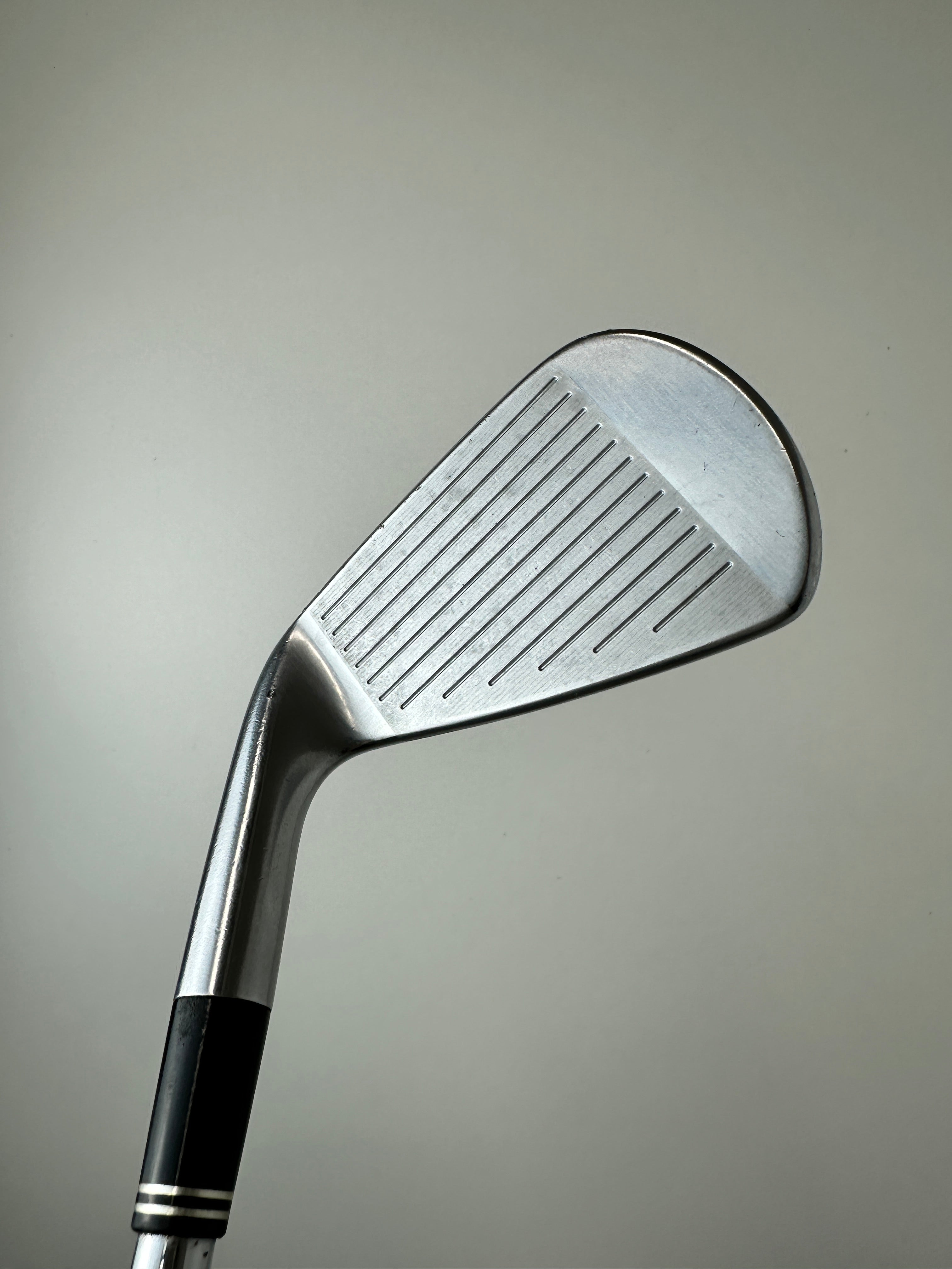 RH Srixon Z545 Irons (4-PW) / Good Condition / Regular Flex