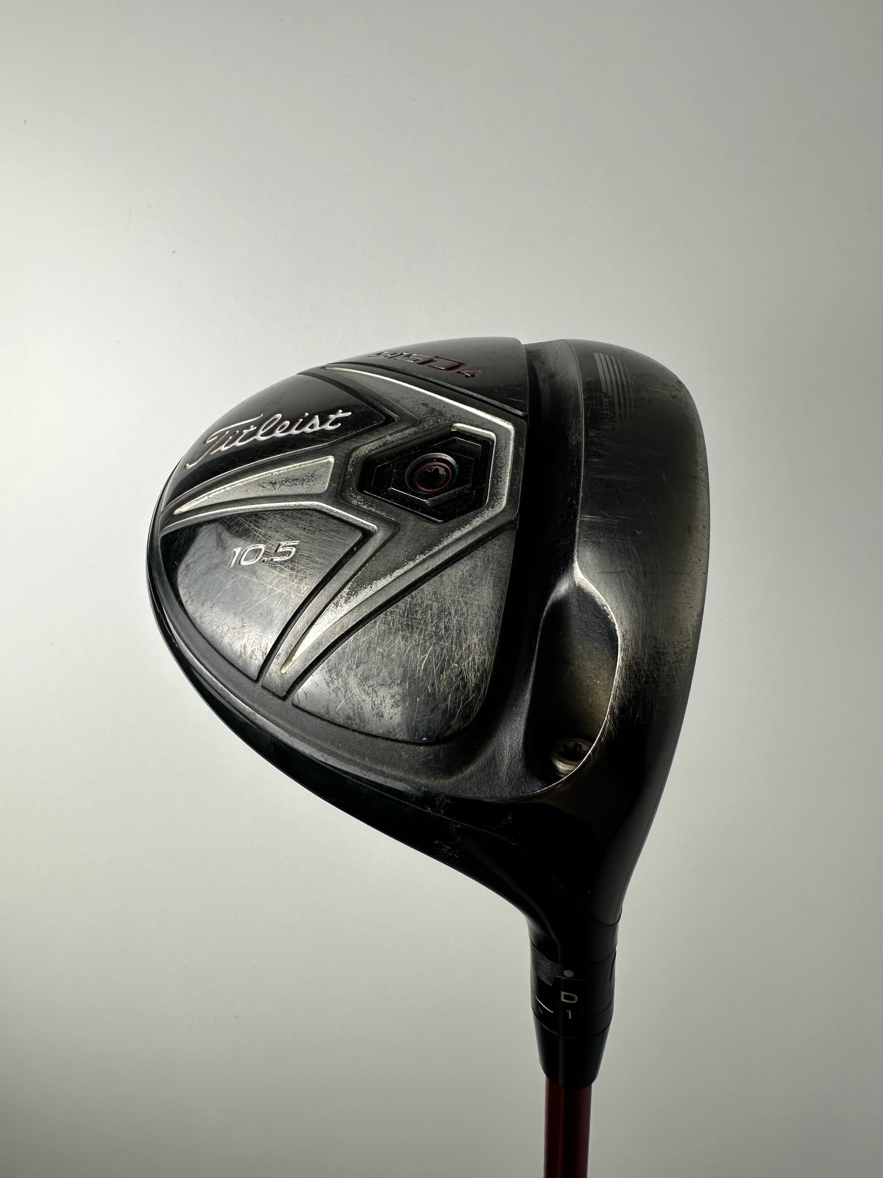 RH Titleist 915D4 Driver 10.5* / Good Condition / Regular Flex