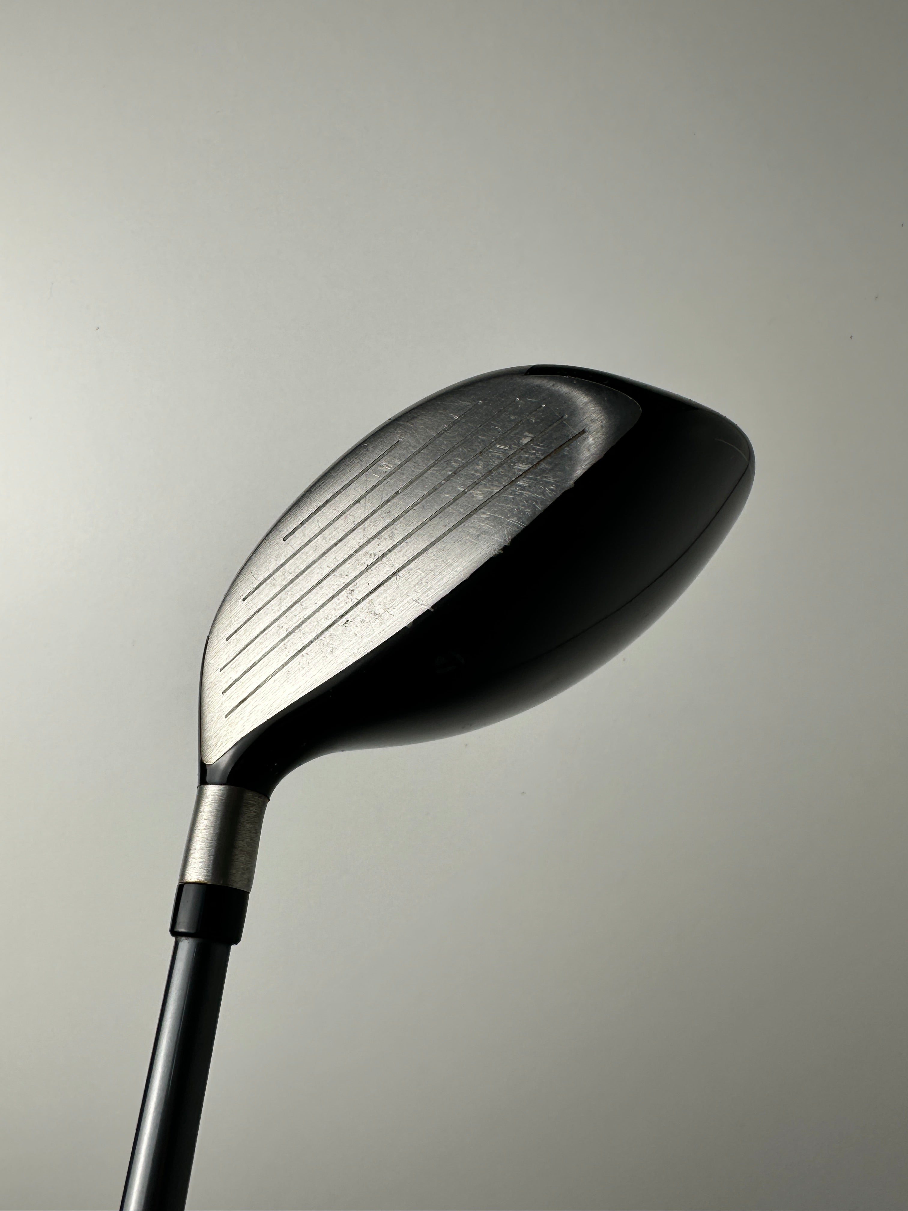 RH Taylormade SLDR Fairway Wood #3 / Good Condition / Regular Flex