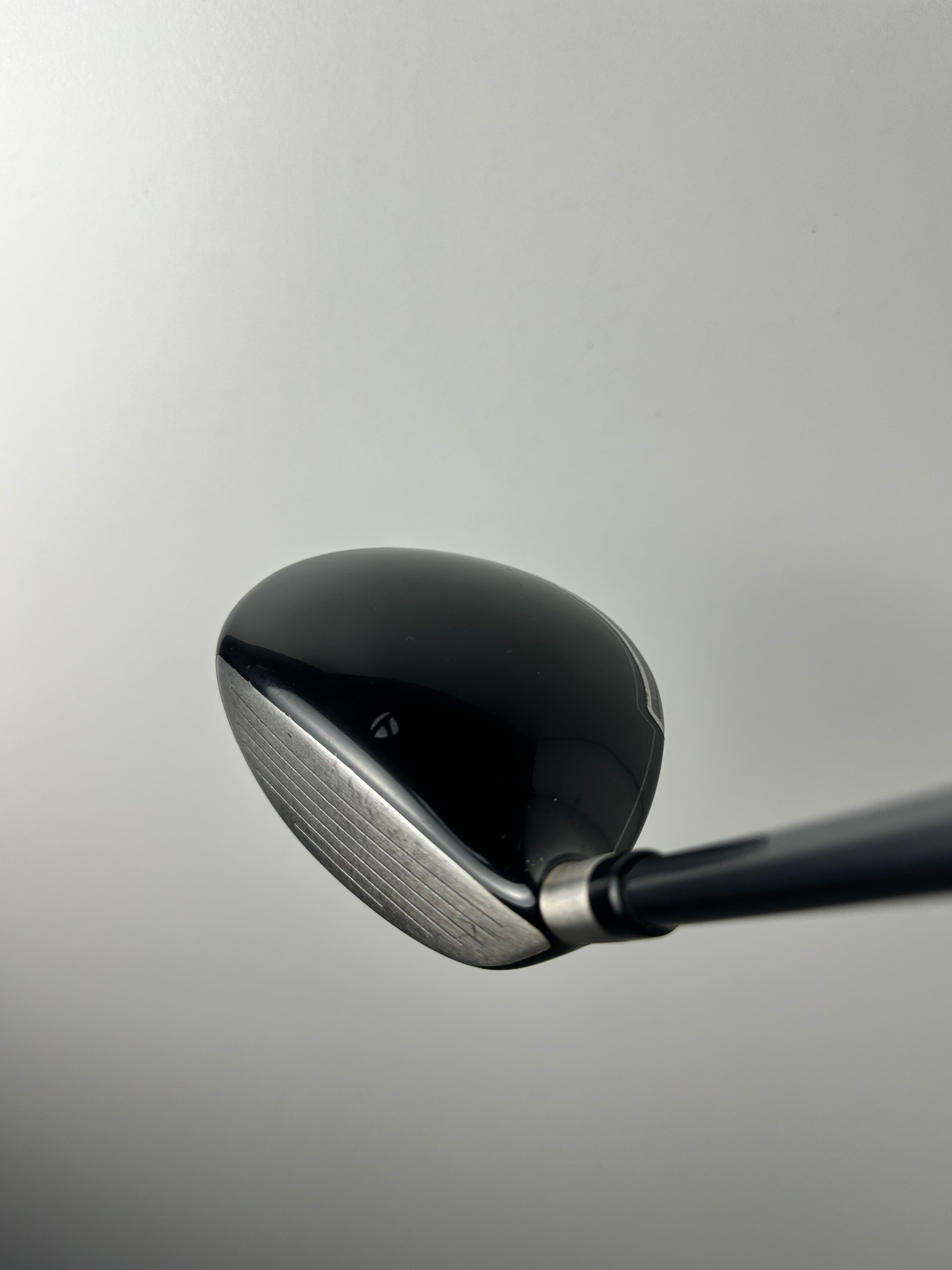RH Taylormade SLDR Fairway Wood #3 / Good Condition / Regular Flex