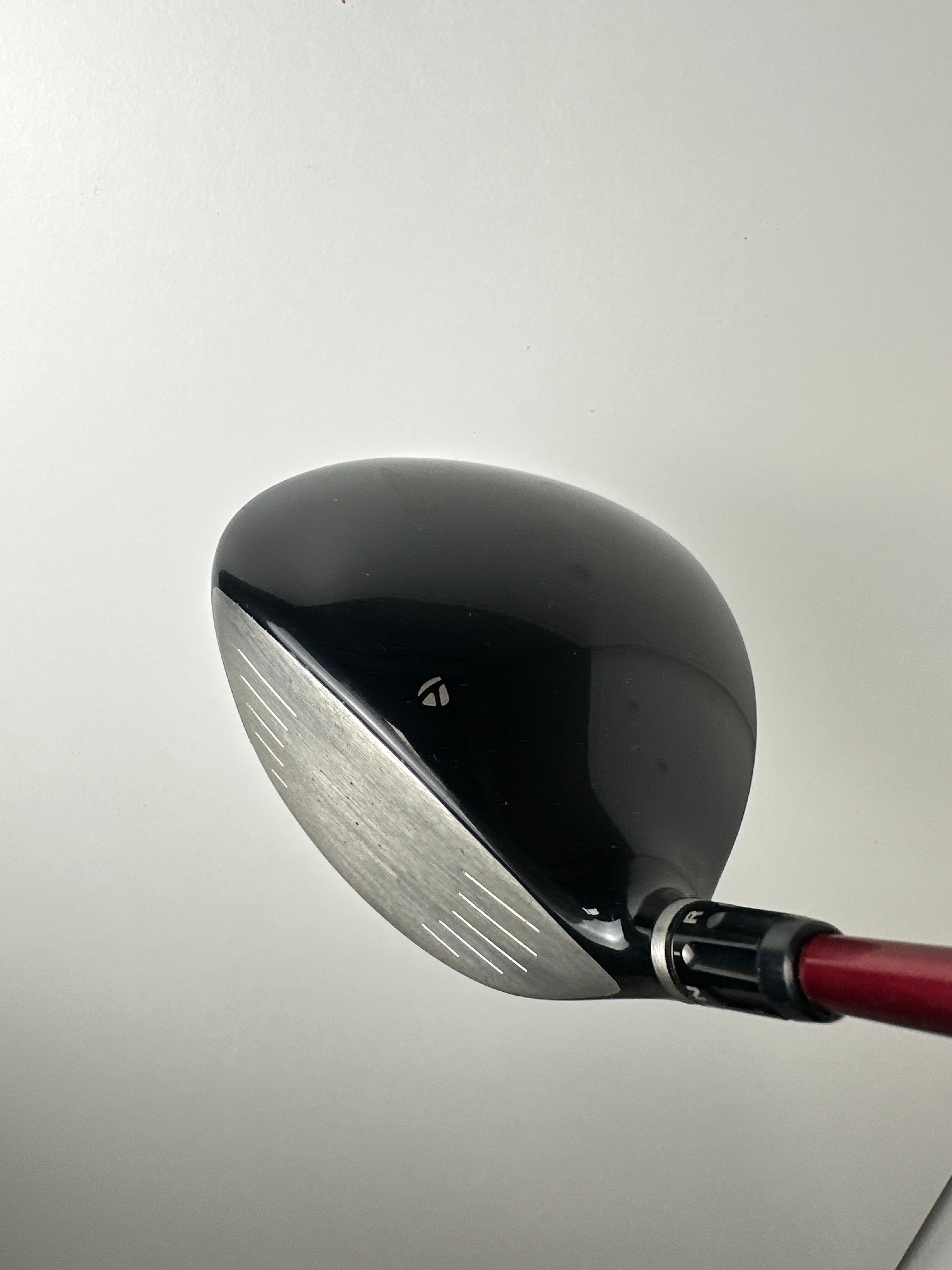 RH Taylormade R9 Driver 8.5* / Good Condition / Stiff Flex