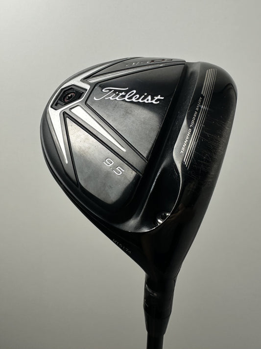 Titleist 915D3 9.5* Driver / Great Condition / Stiff Flex