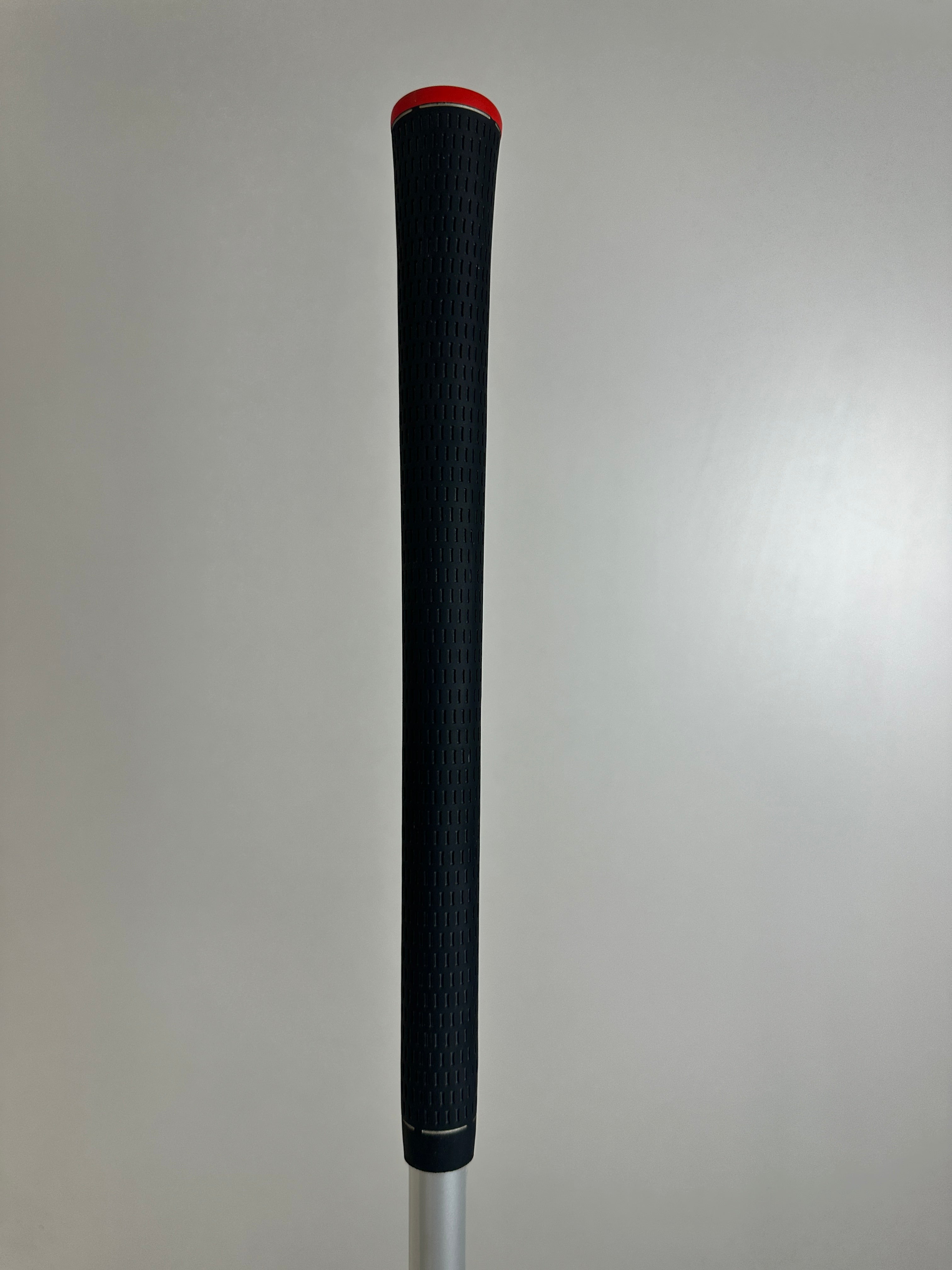 RH Taylormade M5 Driver 9*