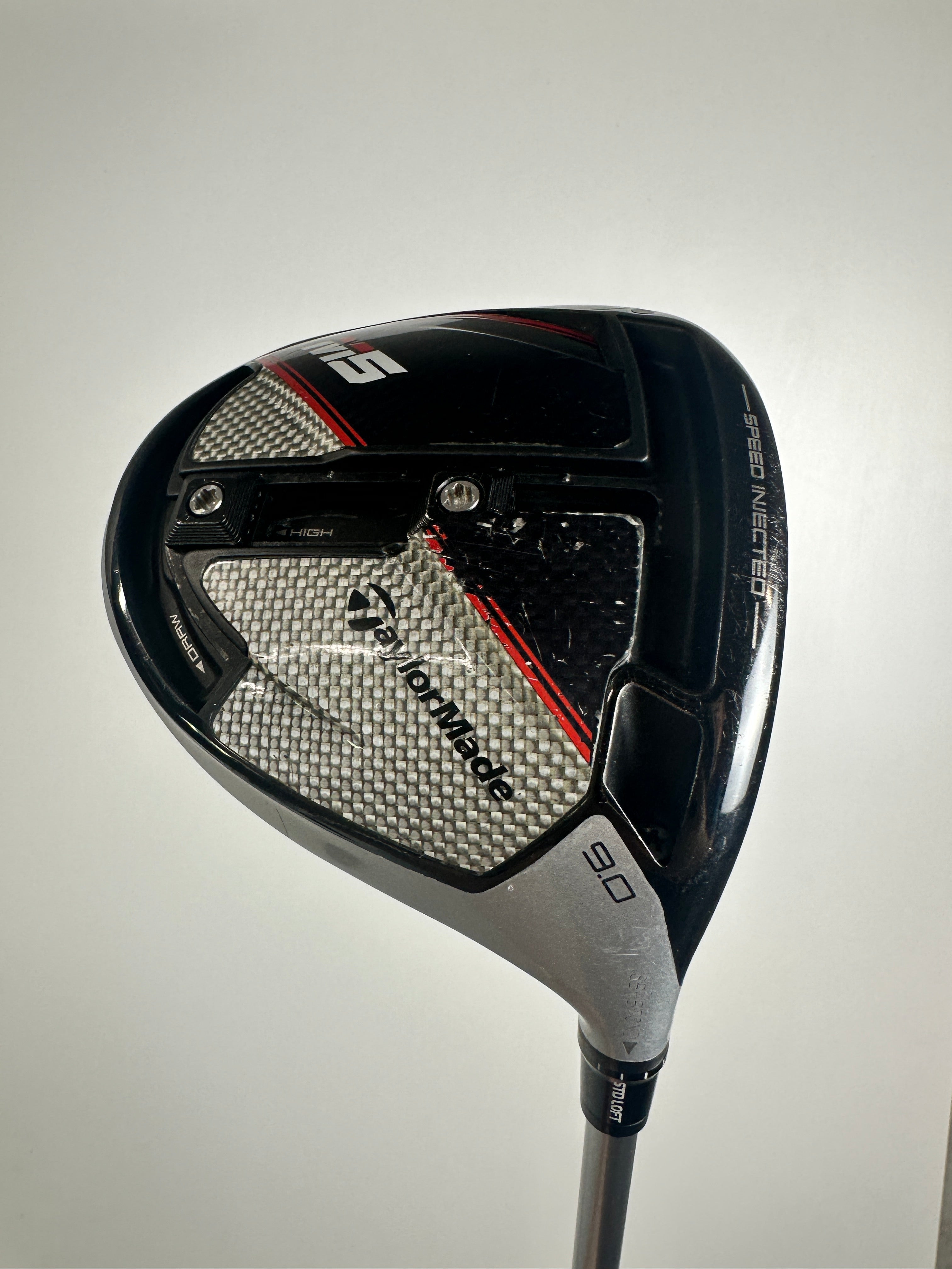 RH Taylormade M5 Driver 9*