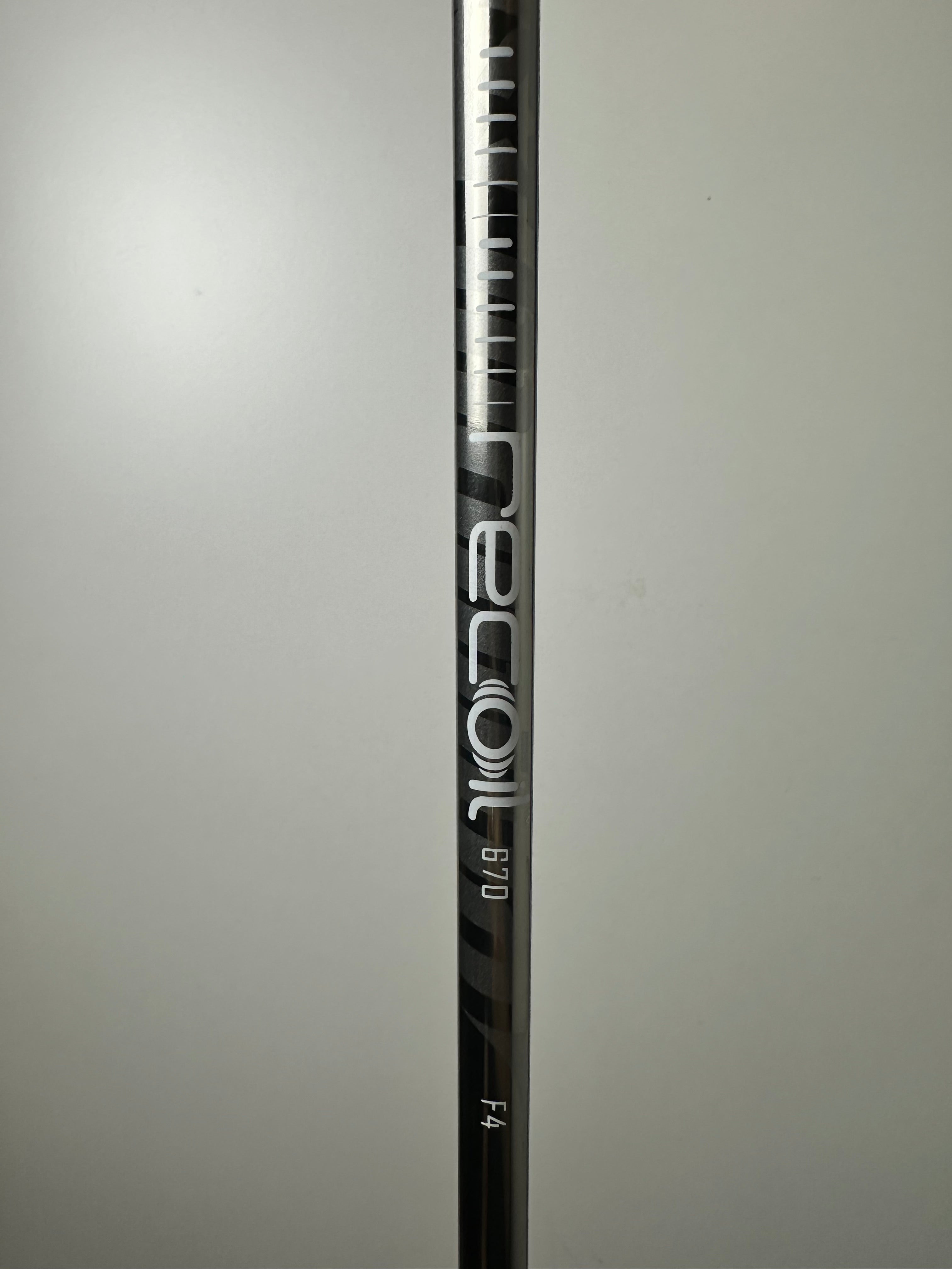 Exotics E8 #2 Hybrid / Good Condition / Stiff Flex