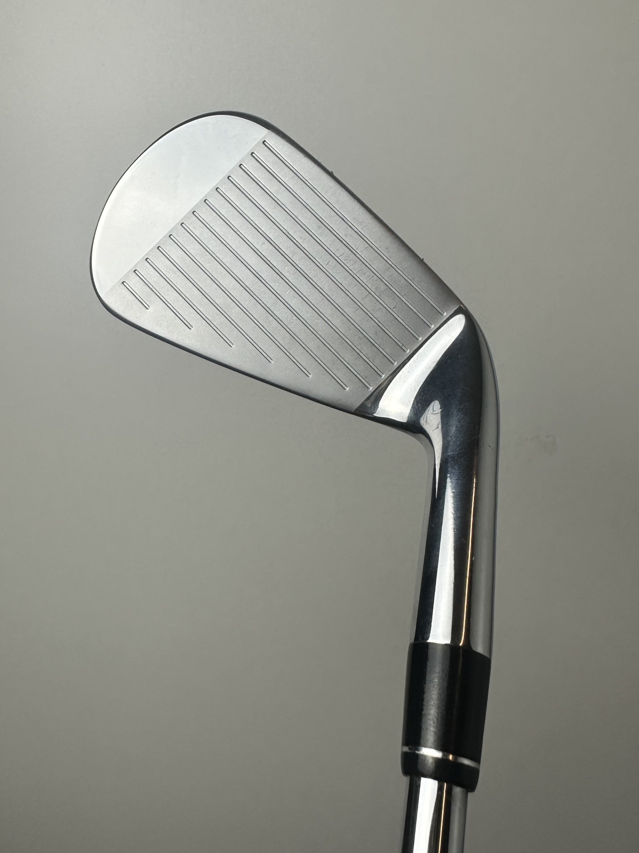 LH Callaway Ai150 Irons (4-PW) / Mint Condition / Regular Flex