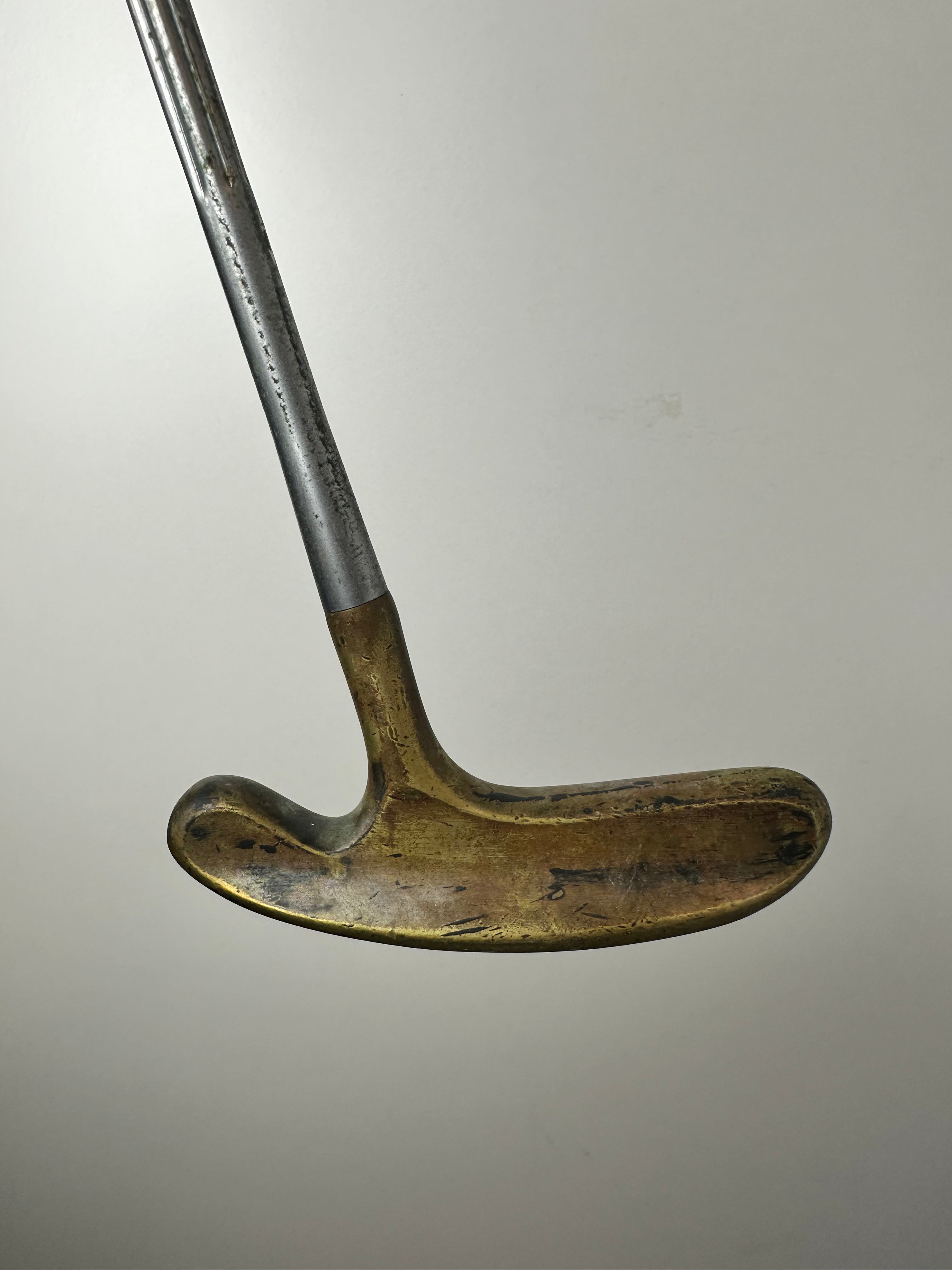RH Acushnet Bullseye Putter  / Average Condition / 34