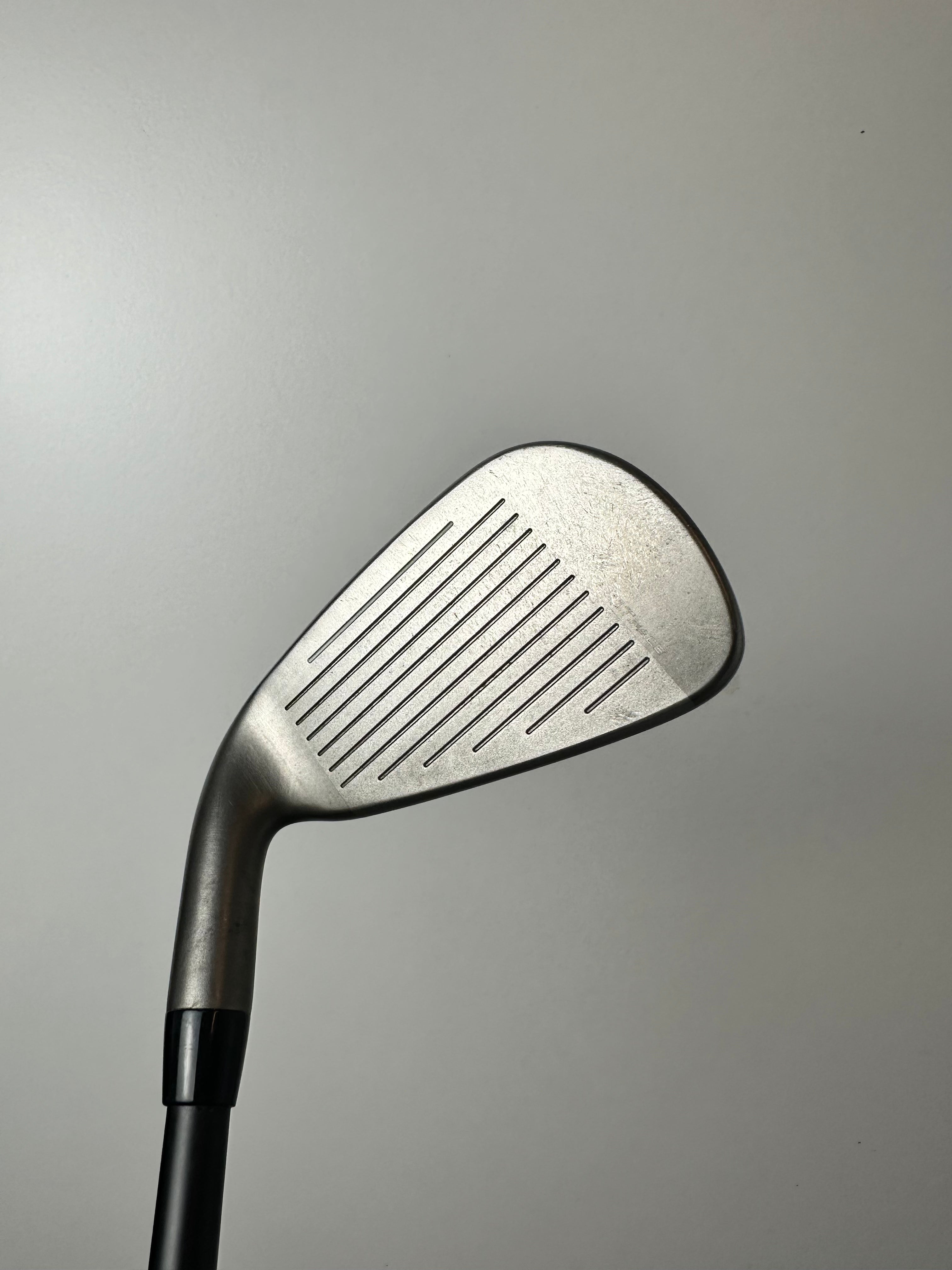 RH Cobra Darkspeed Irons (4-PW+SW) / Great Condition / Regular Flex