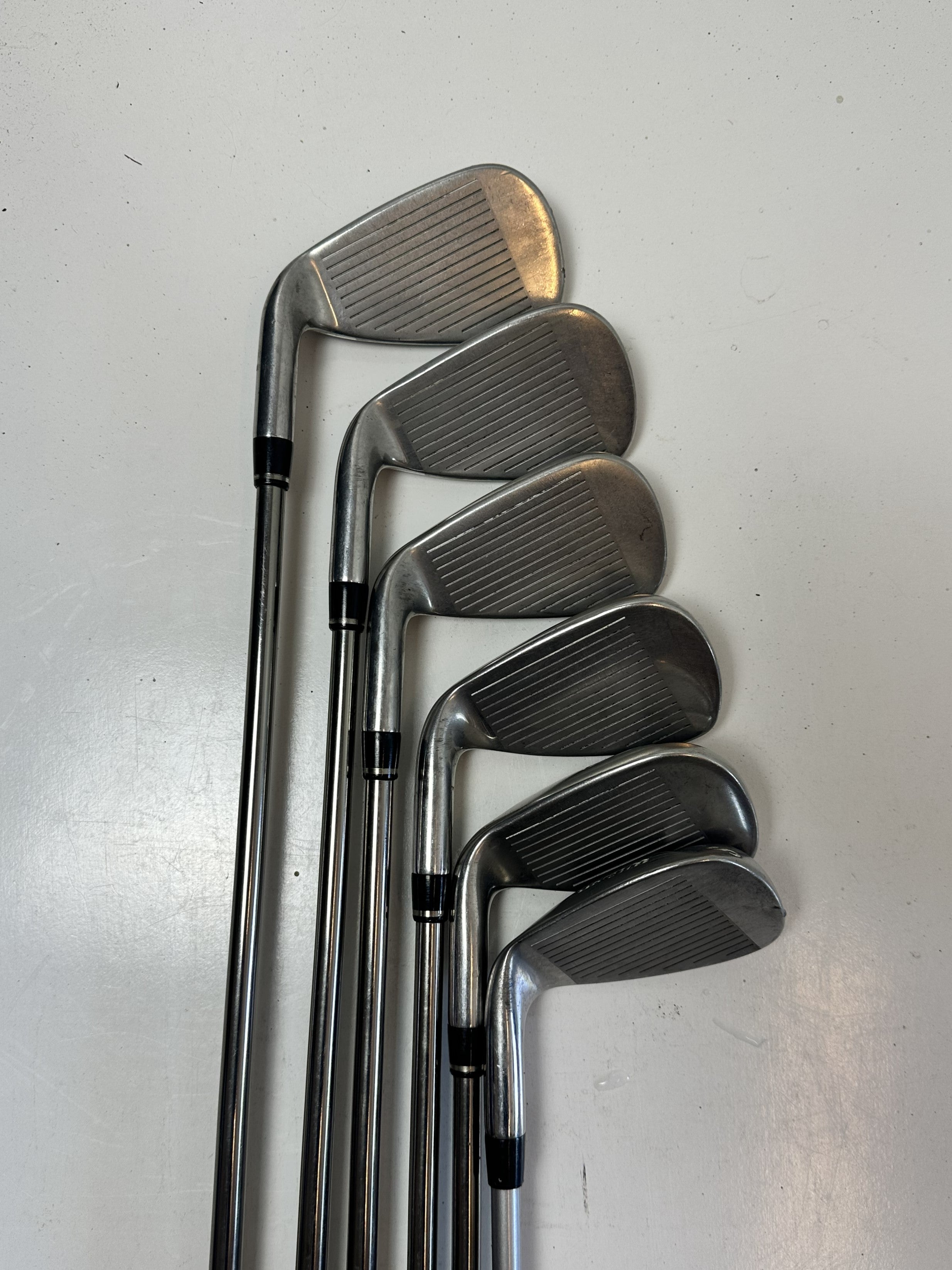 RH Wilson D300 Irons (6-SW) / Good Condition / Lite Flex