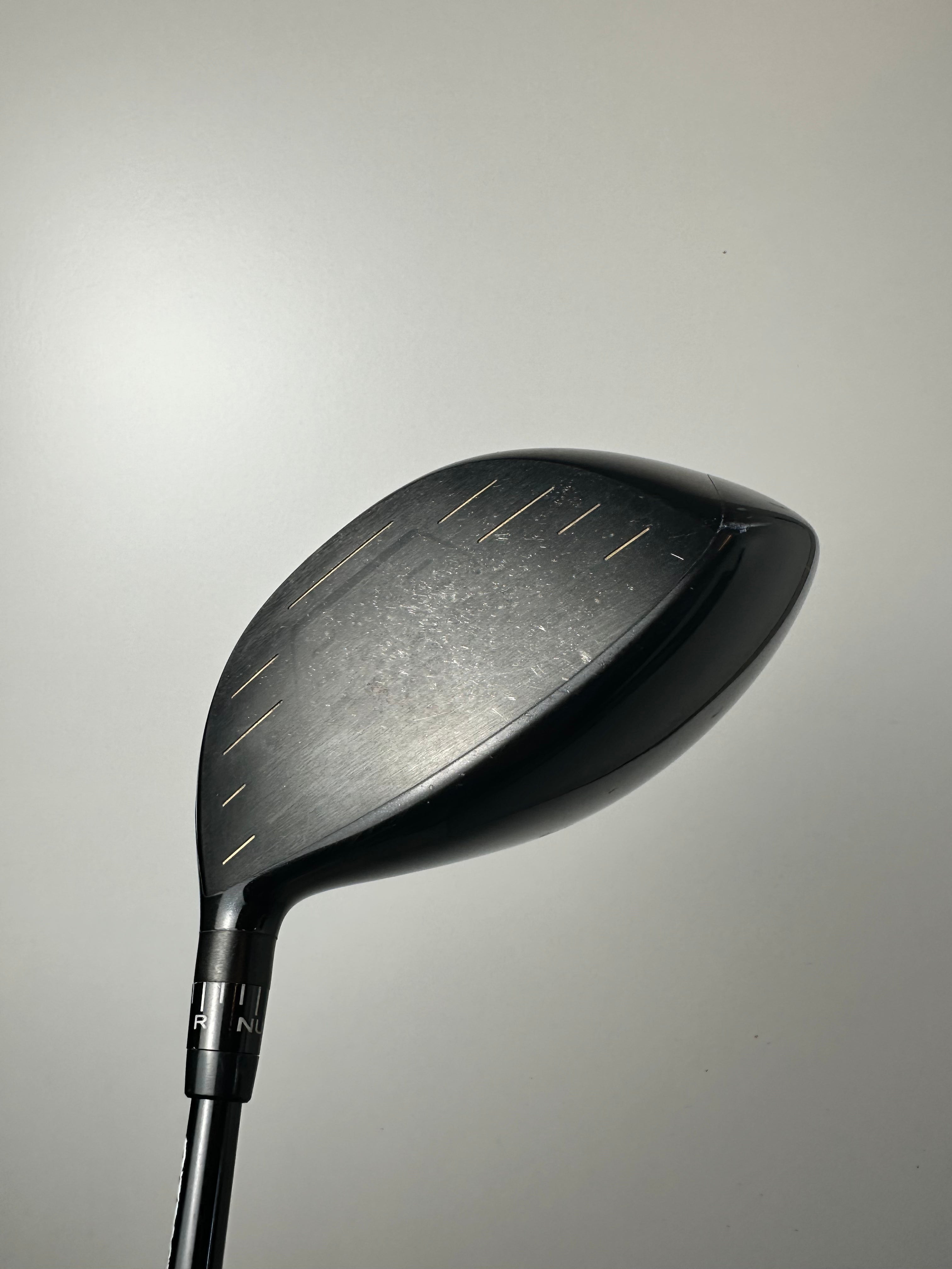 RH Cleveland Custom 588 Driver 9* / Great Condition / Stiff Flex