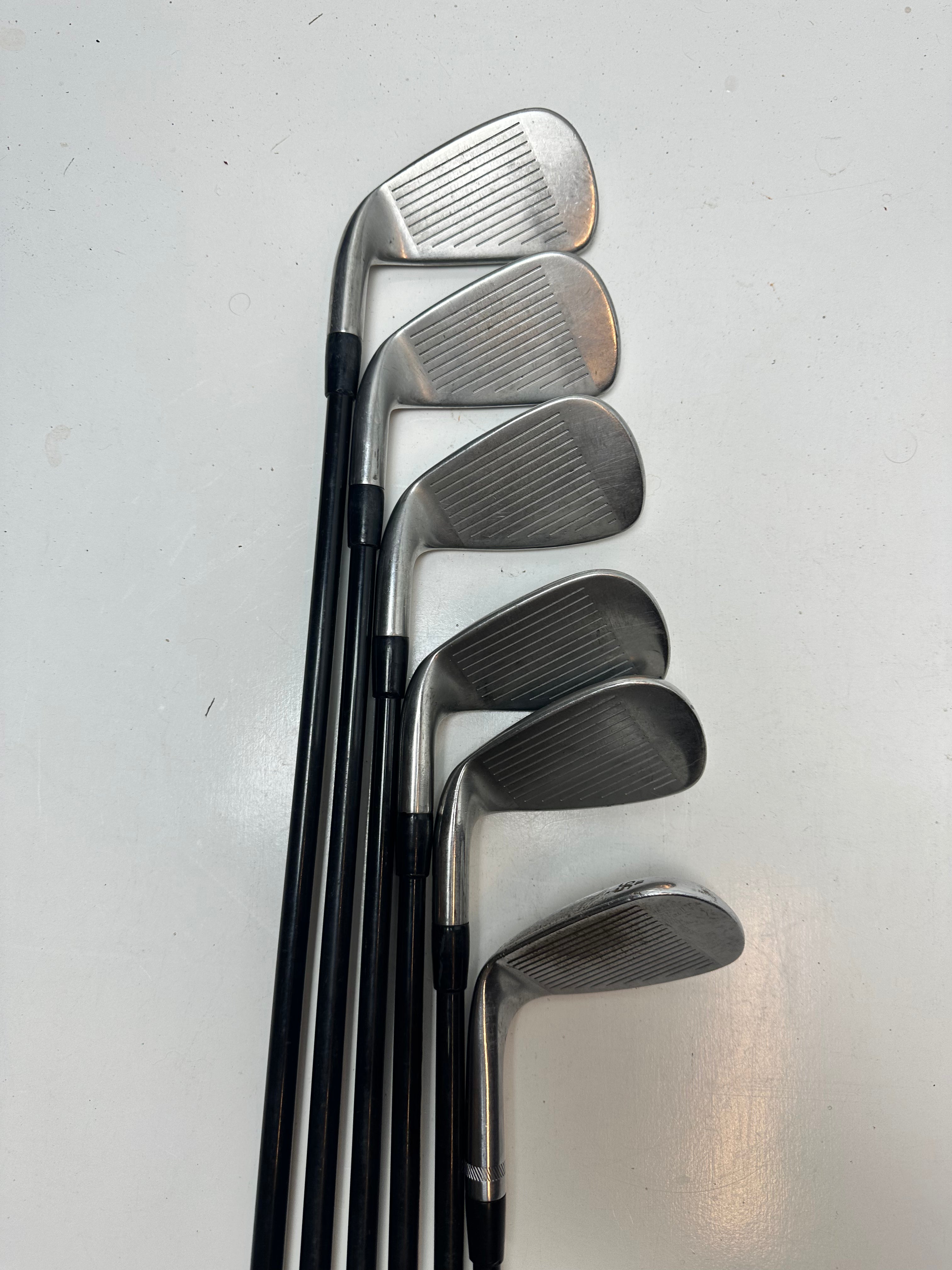 RH Titleist 714 AP1 Irons (6-PW+SW) / OK Condition / Lite Flex