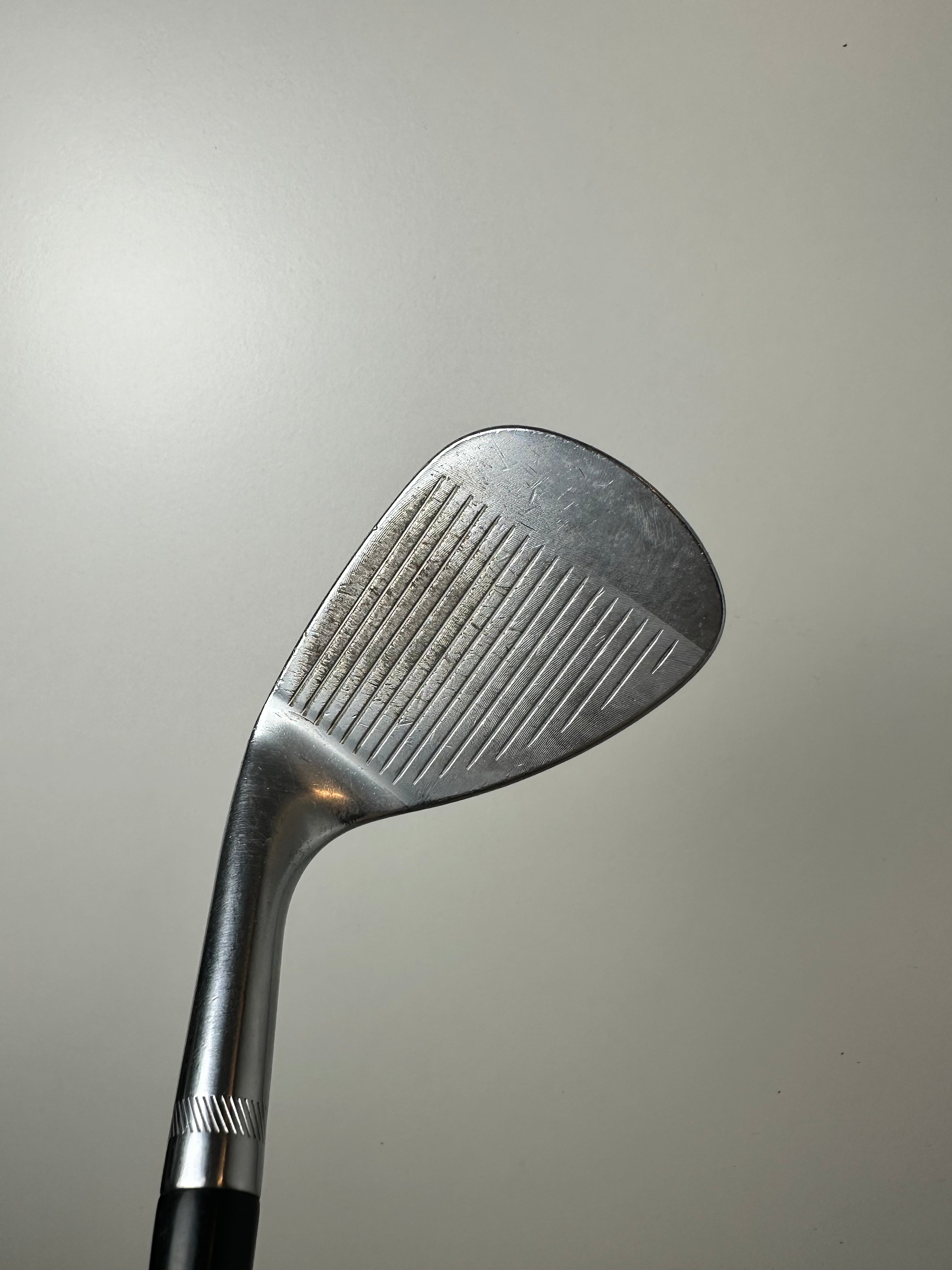 RH Titleist 714 AP1 Irons (6-PW+SW) / OK Condition / Lite Flex